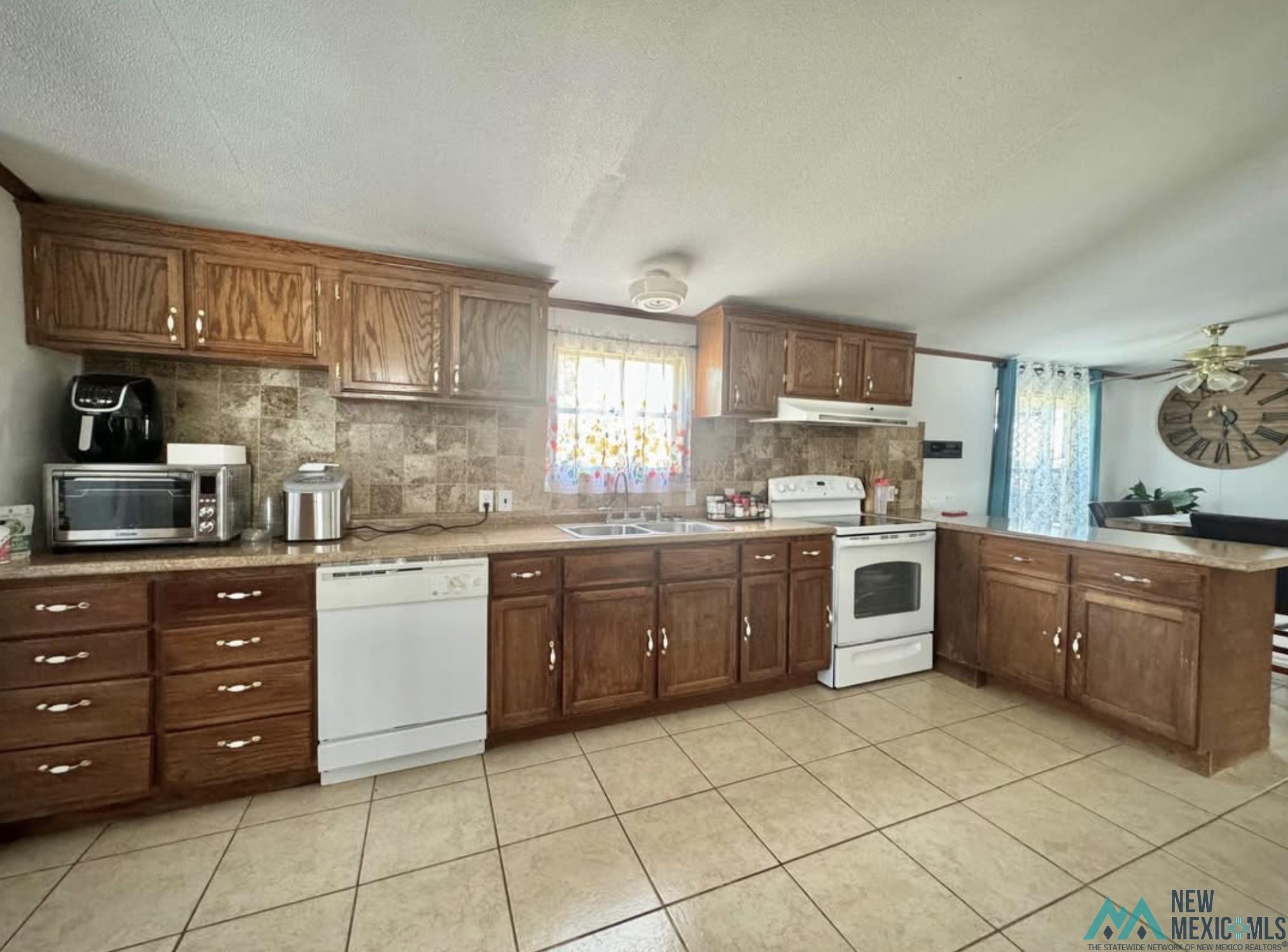 201 Apache Drive, Hobbs, Texas image 13