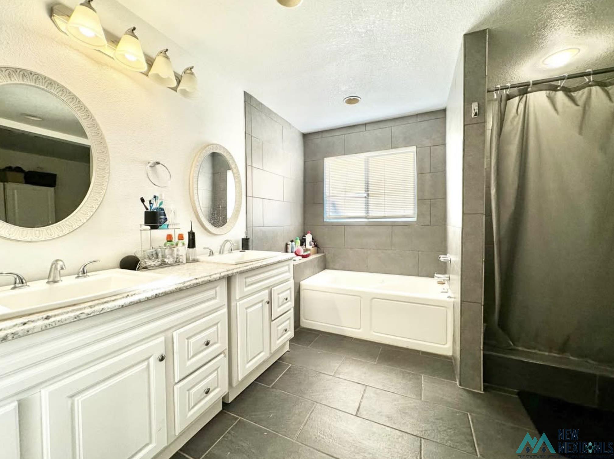 201 Apache Drive, Hobbs, Texas image 8