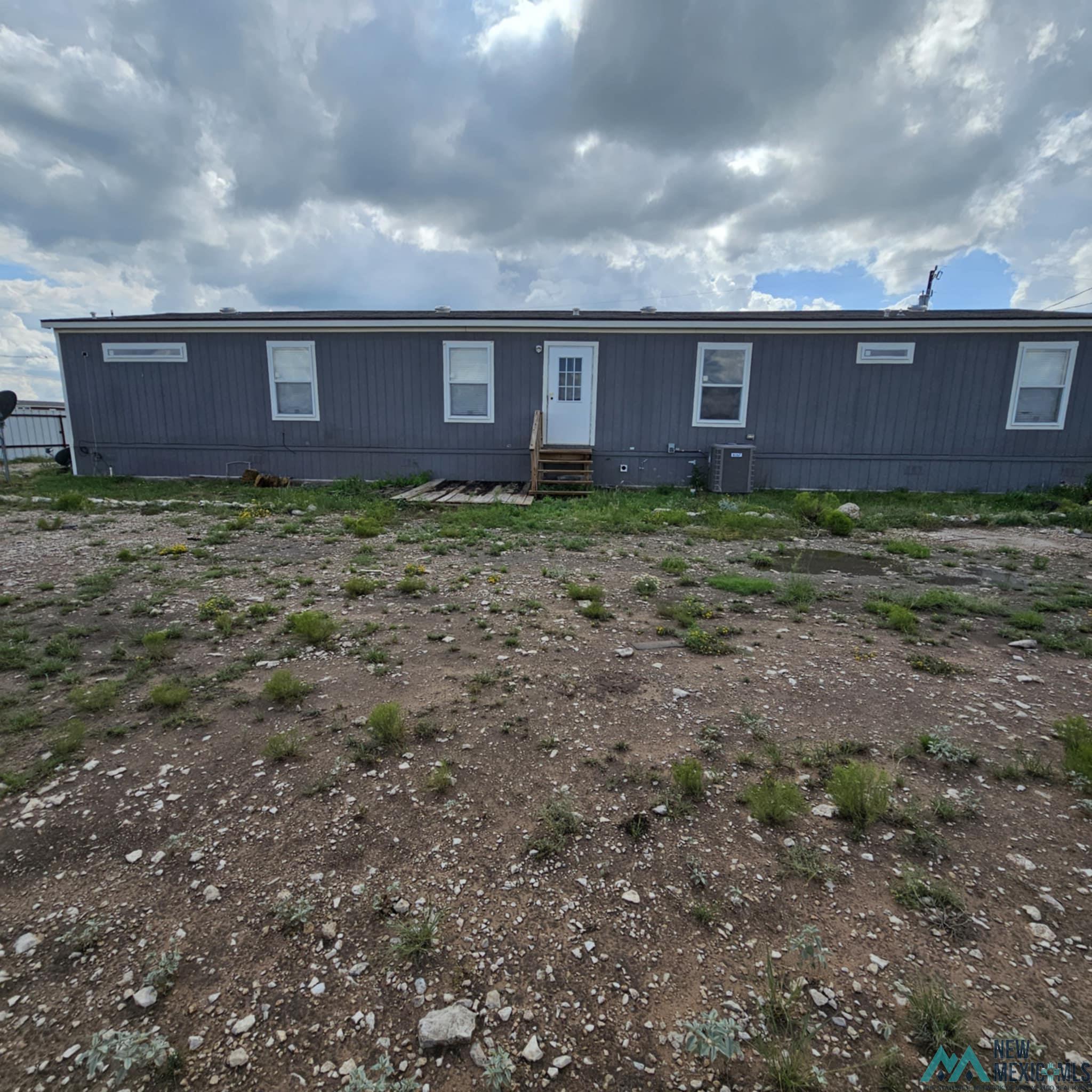 Lovington, New Mexico 88260, United States, 4 Bedrooms Bedrooms, ,2 BathroomsBathrooms,Residential,Pending,181380
