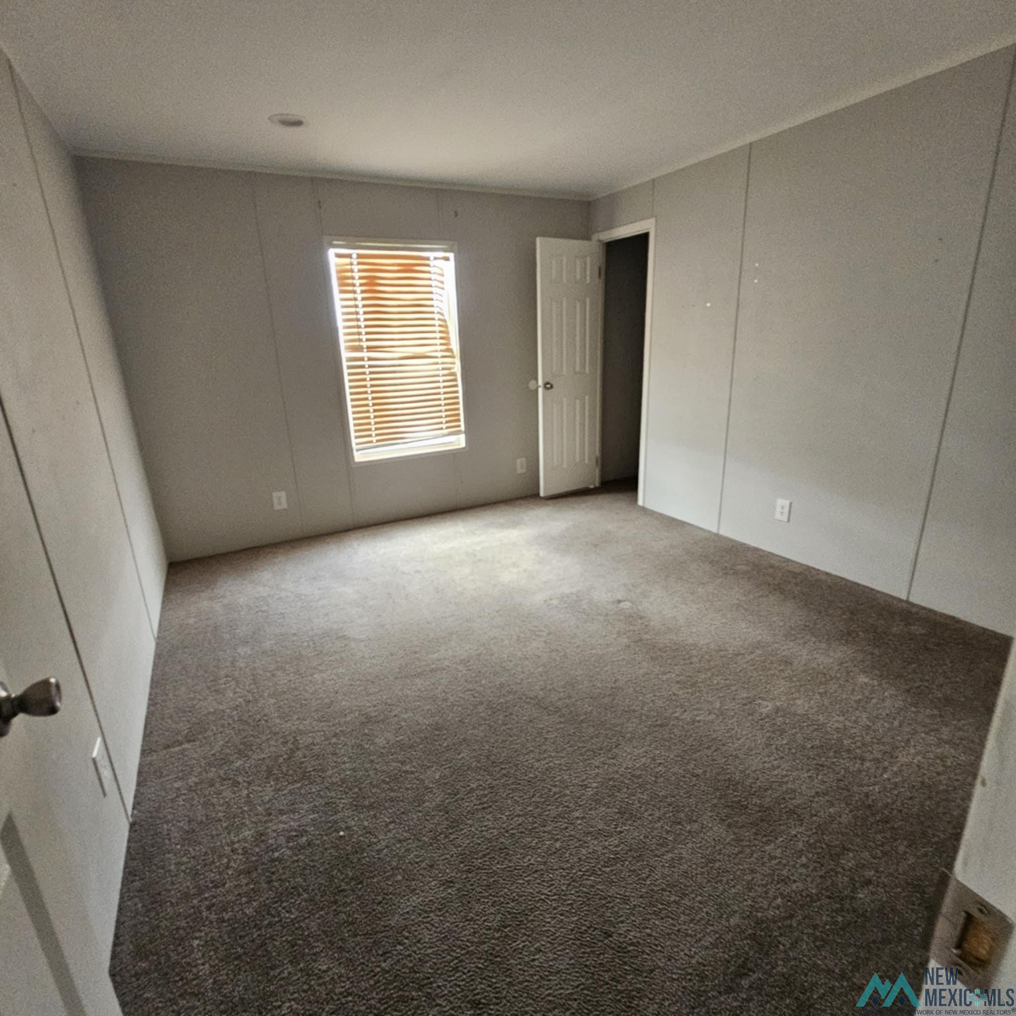 Lovington, New Mexico 88260, United States, 4 Bedrooms Bedrooms, ,2 BathroomsBathrooms,Residential,Pending,181380