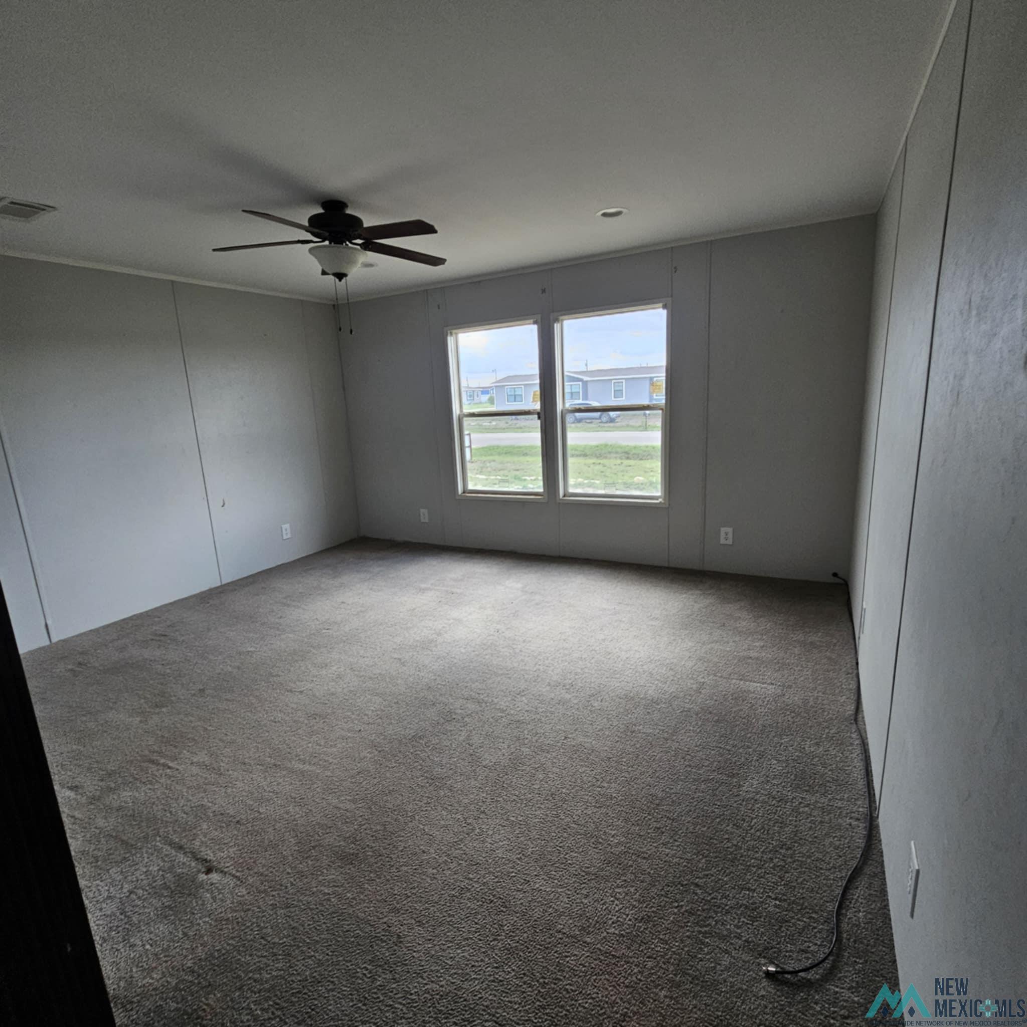 Lovington, New Mexico 88260, United States, 4 Bedrooms Bedrooms, ,2 BathroomsBathrooms,Residential,Pending,181380