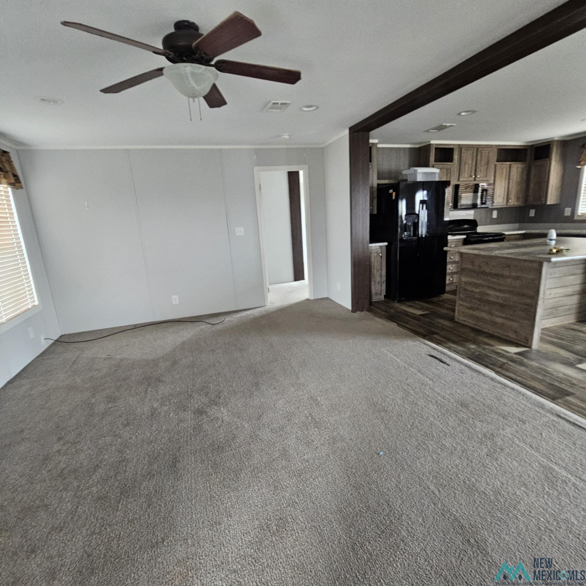 Lovington, New Mexico 88260, United States, 4 Bedrooms Bedrooms, ,2 BathroomsBathrooms,Residential,Pending,181380