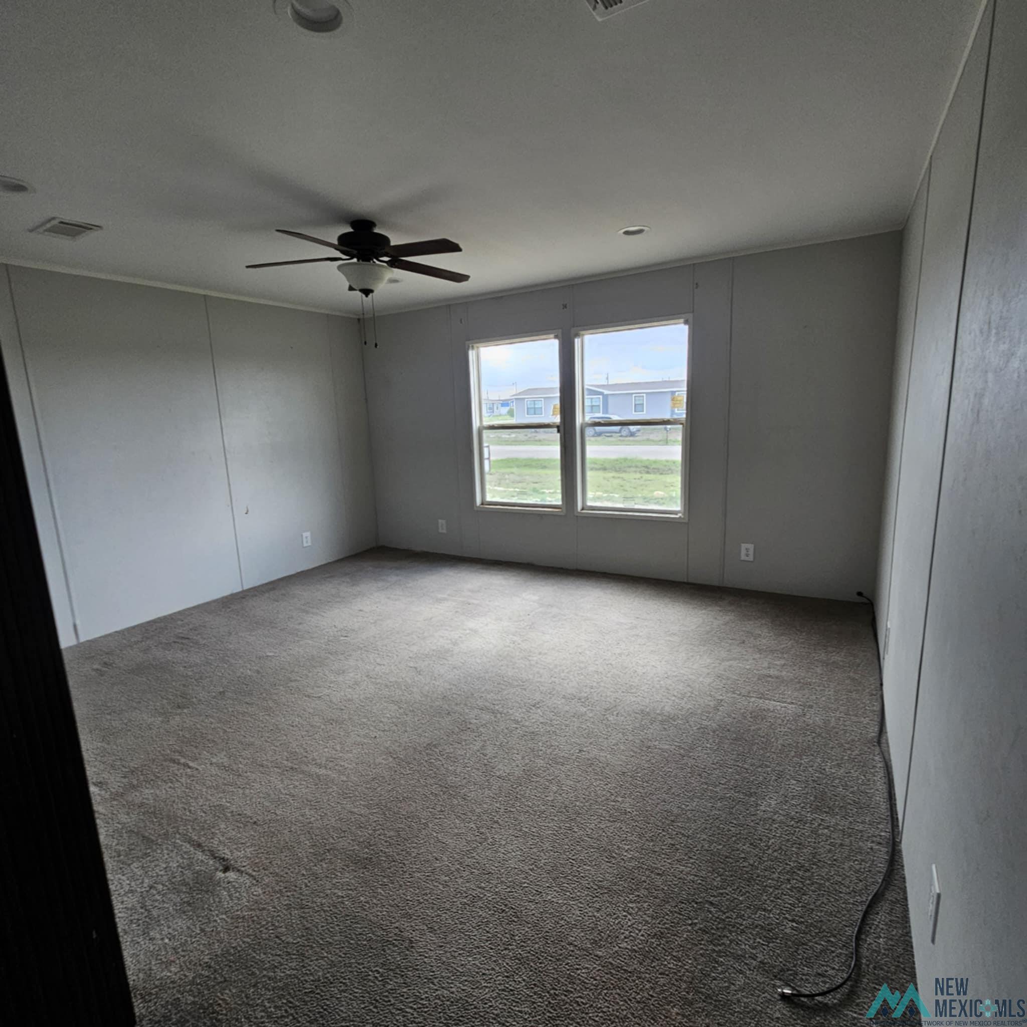 Lovington, New Mexico 88260, United States, 4 Bedrooms Bedrooms, ,2 BathroomsBathrooms,Residential,Pending,181380