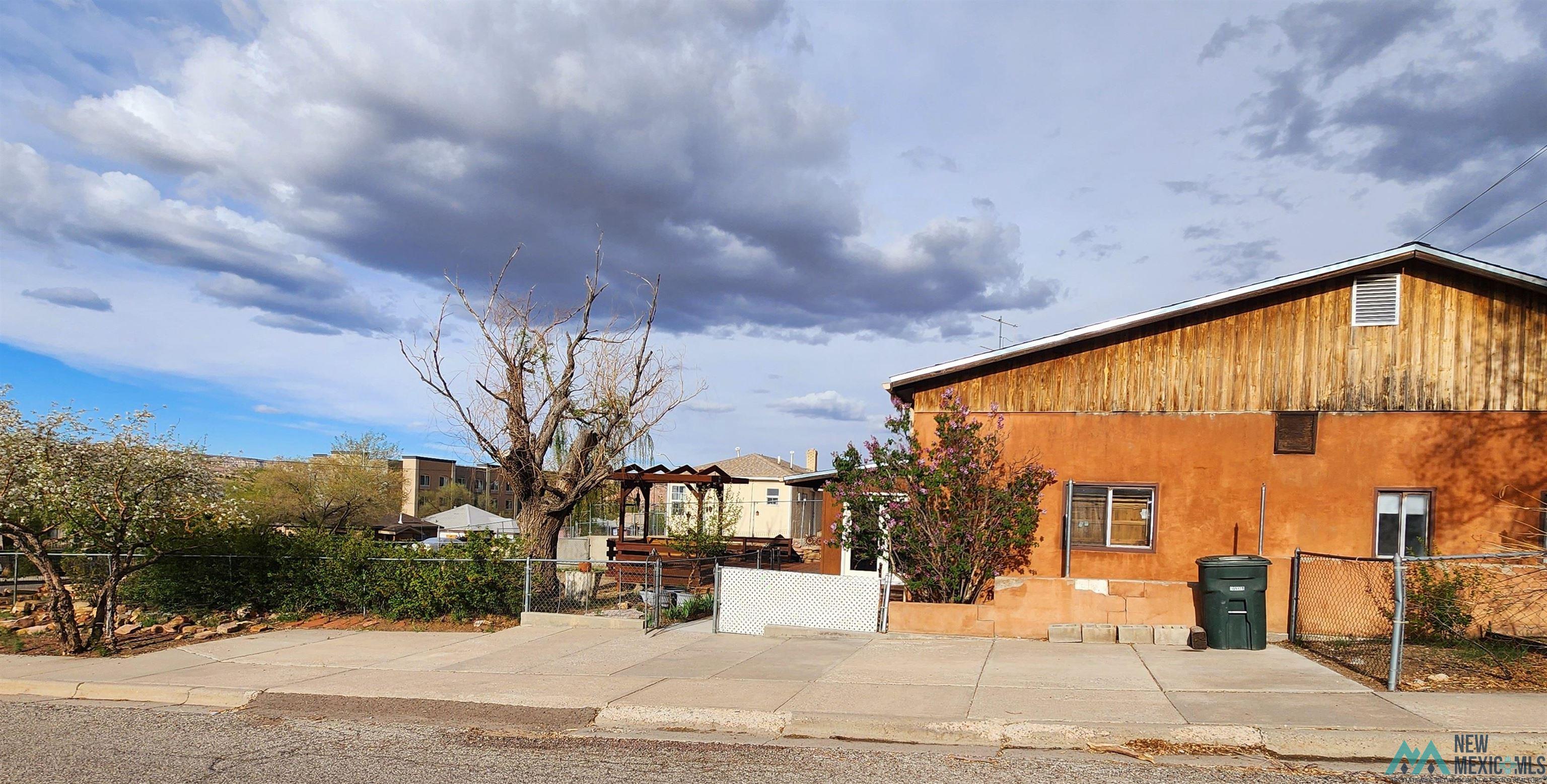 900 E Hill Avenue, Gallup, Texas image 7