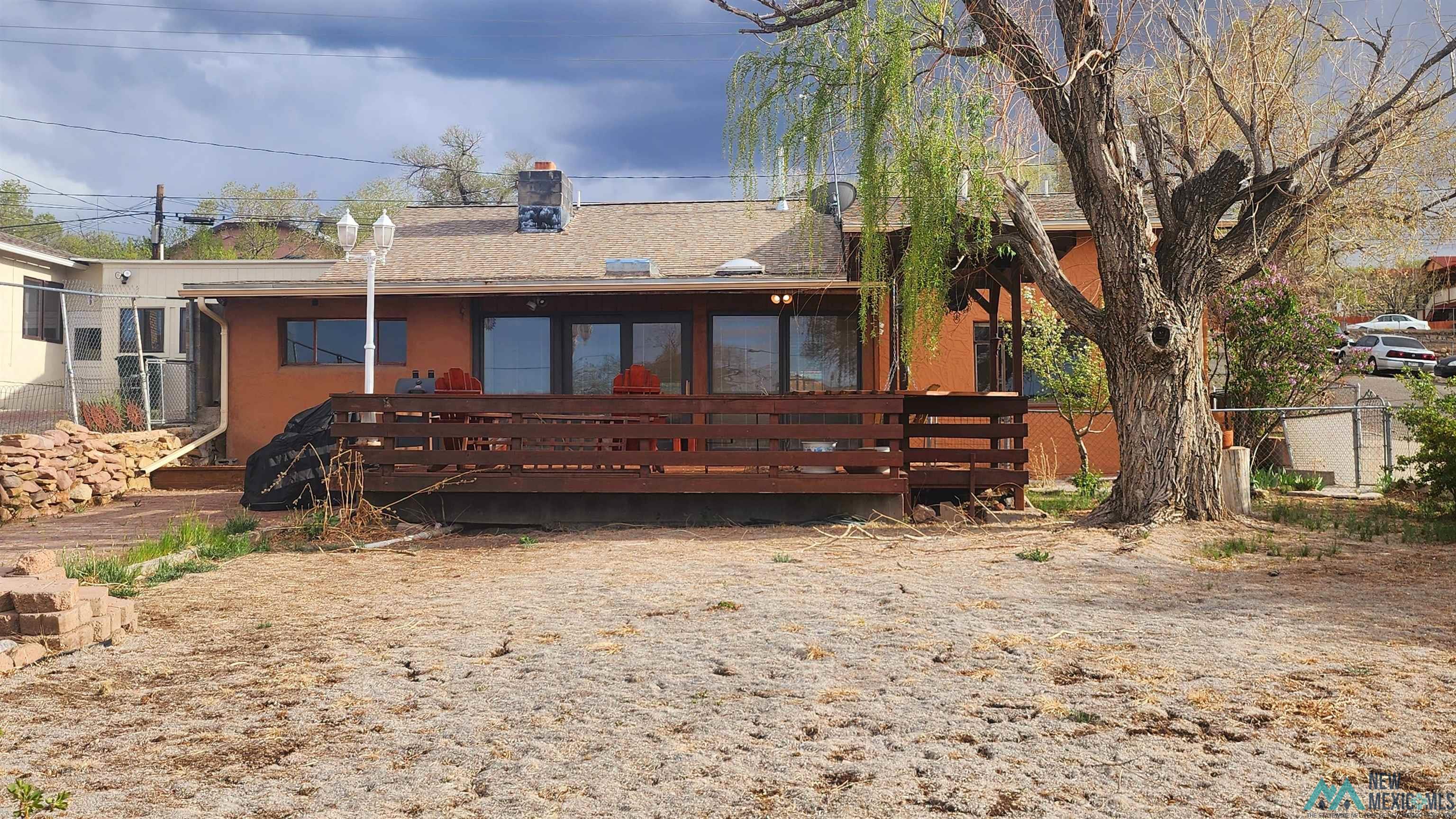 900 E Hill Avenue, Gallup, Texas image 3