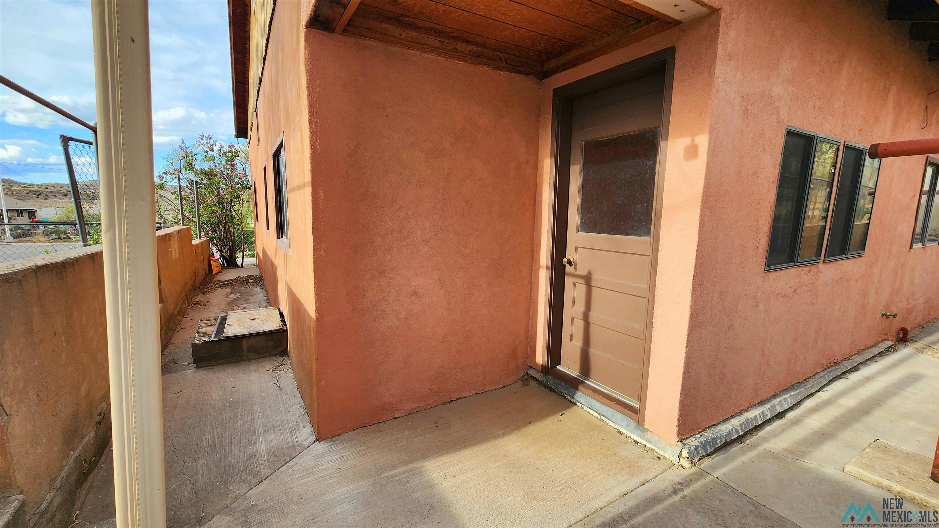 900 E Hill Avenue, Gallup, Texas image 29
