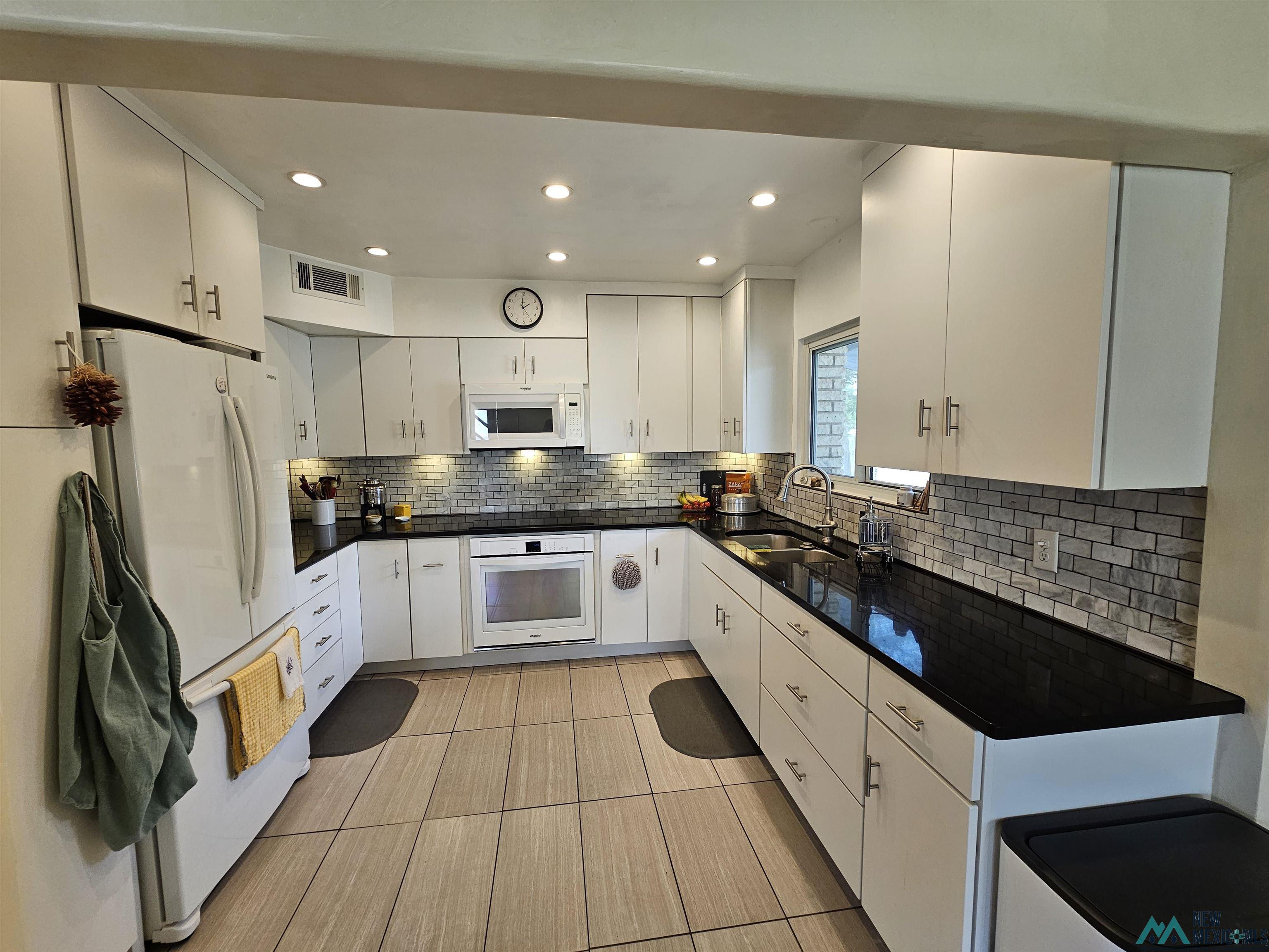 1131 Tracy Place, Carlsbad, Texas image 10