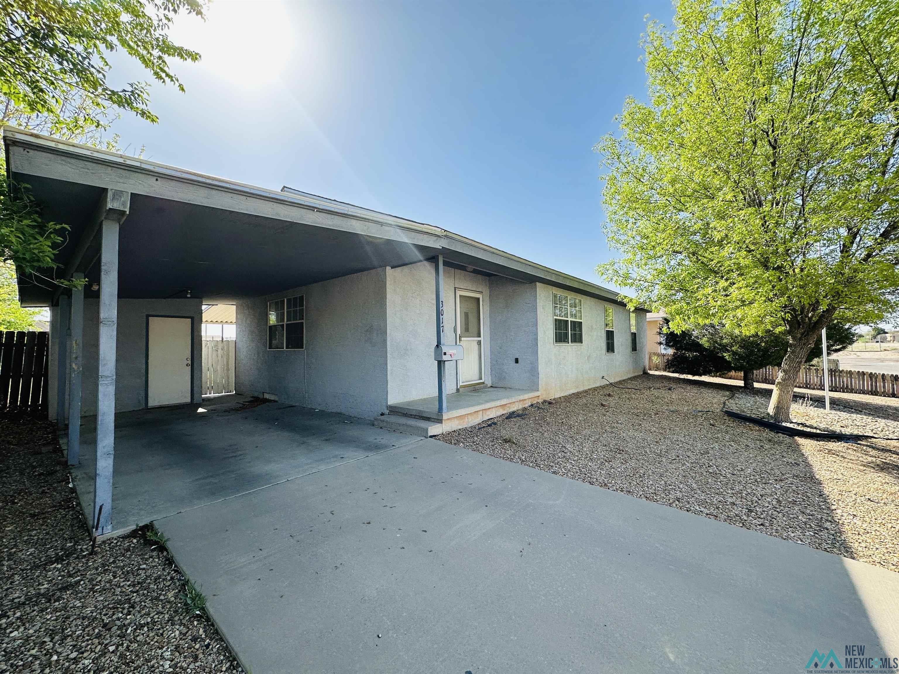 3017 N Richardson Avenue, Roswell, Texas image 2