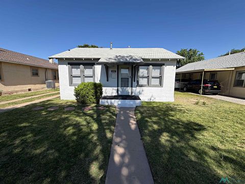 Homes For Sale - 1207 N Lea Avenue<br/> Chaves County, Roswell, NM 88201