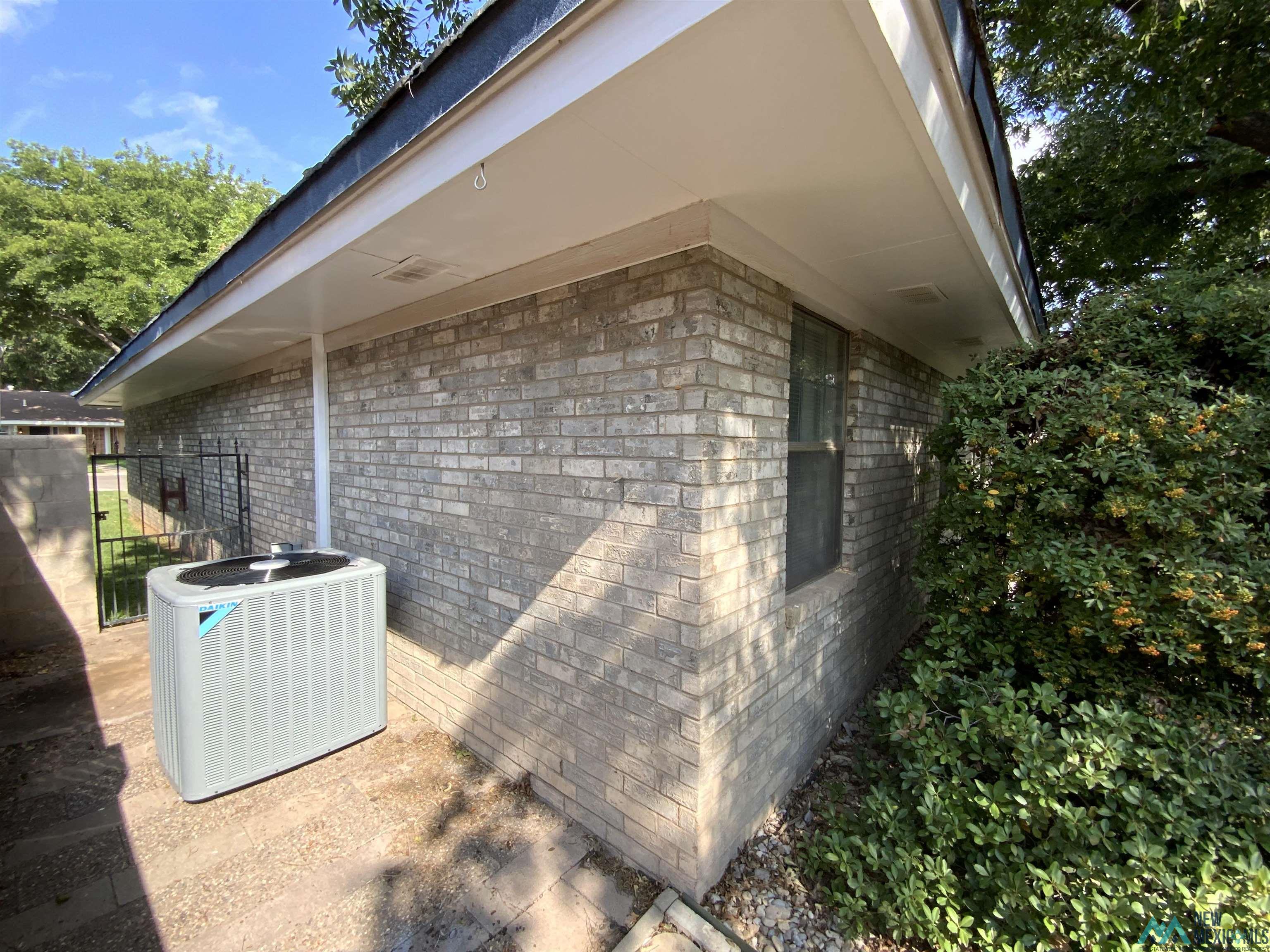 Roswell, New Mexico 88201, United States, 4 Bedrooms Bedrooms, ,2 BathroomsBathrooms,Residential,Active,201344