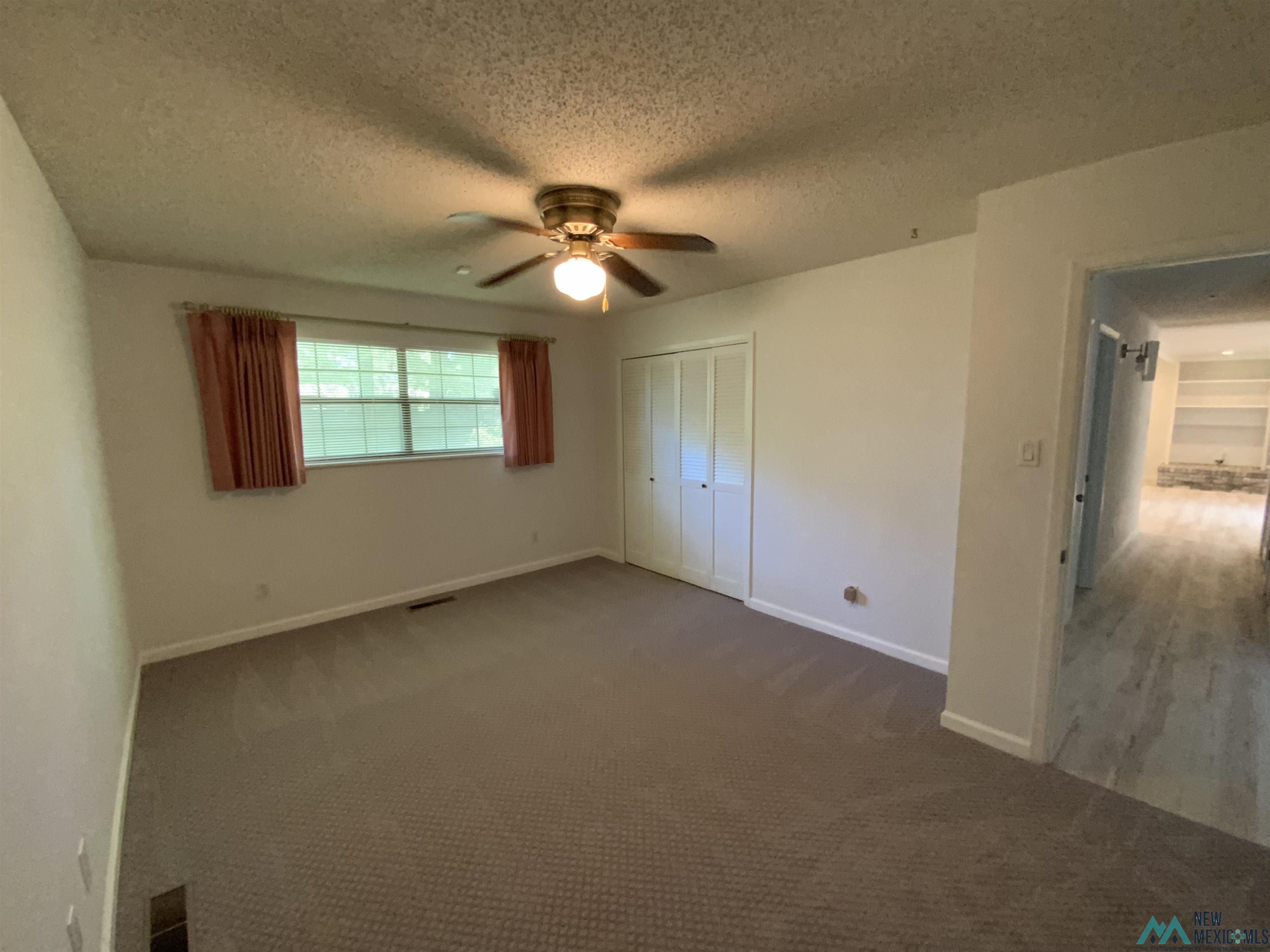 Roswell, New Mexico 88201, United States, 4 Bedrooms Bedrooms, ,2 BathroomsBathrooms,Residential,Active,201344