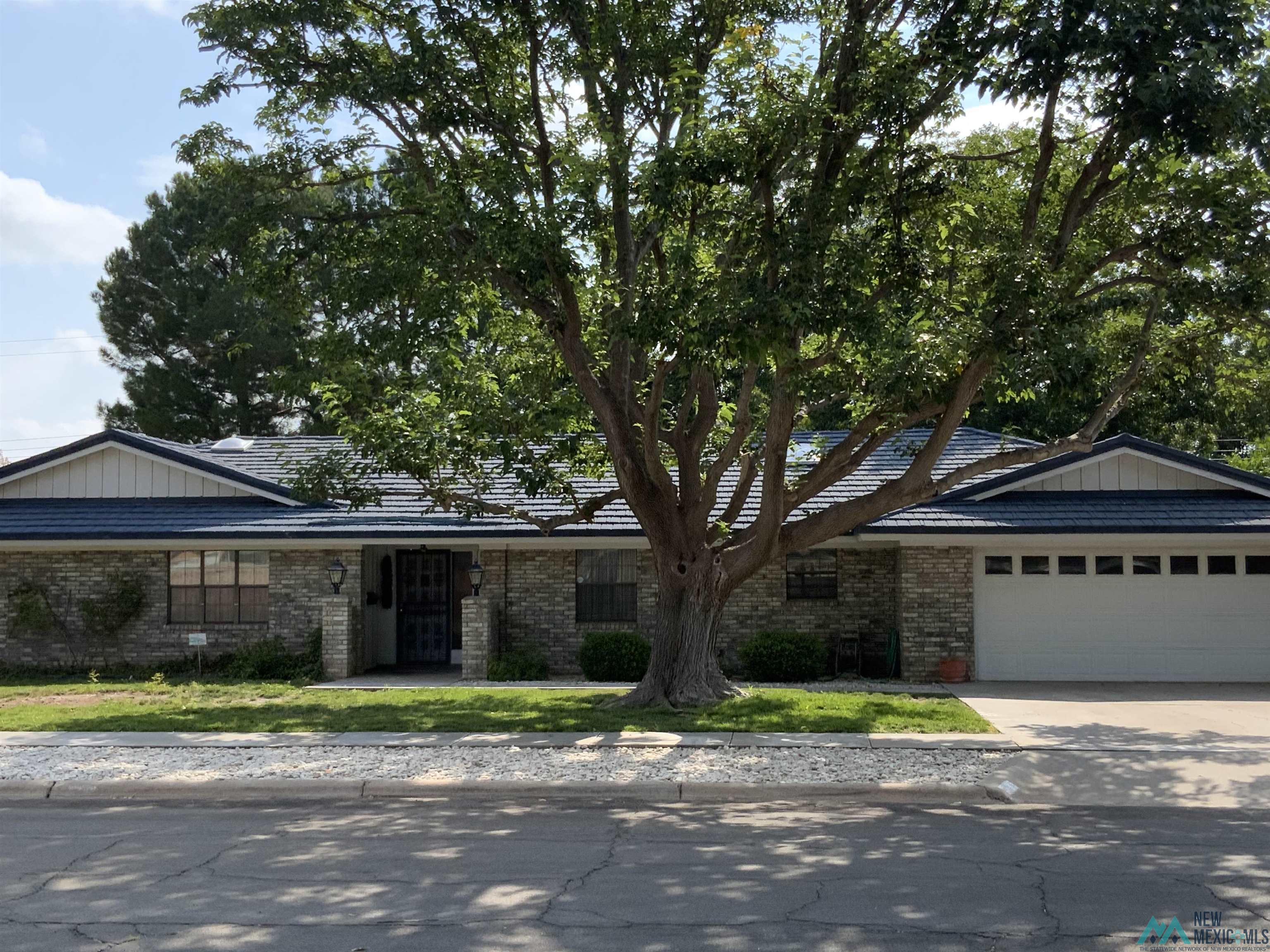 Roswell, New Mexico 88201, United States, 4 Bedrooms Bedrooms, ,2 BathroomsBathrooms,Residential,Active,201344