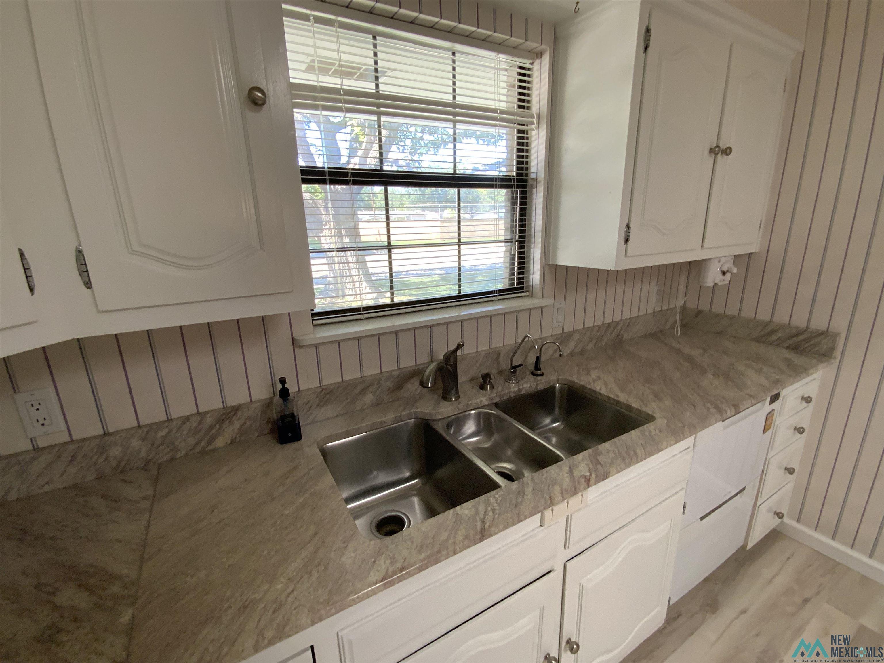 Roswell, New Mexico 88201, United States, 4 Bedrooms Bedrooms, ,2 BathroomsBathrooms,Residential,Active,201344