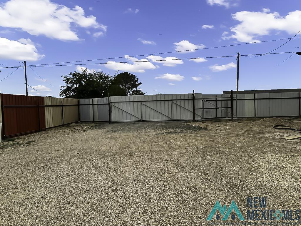 2010 Mora Street, Carlsbad, Texas image 4