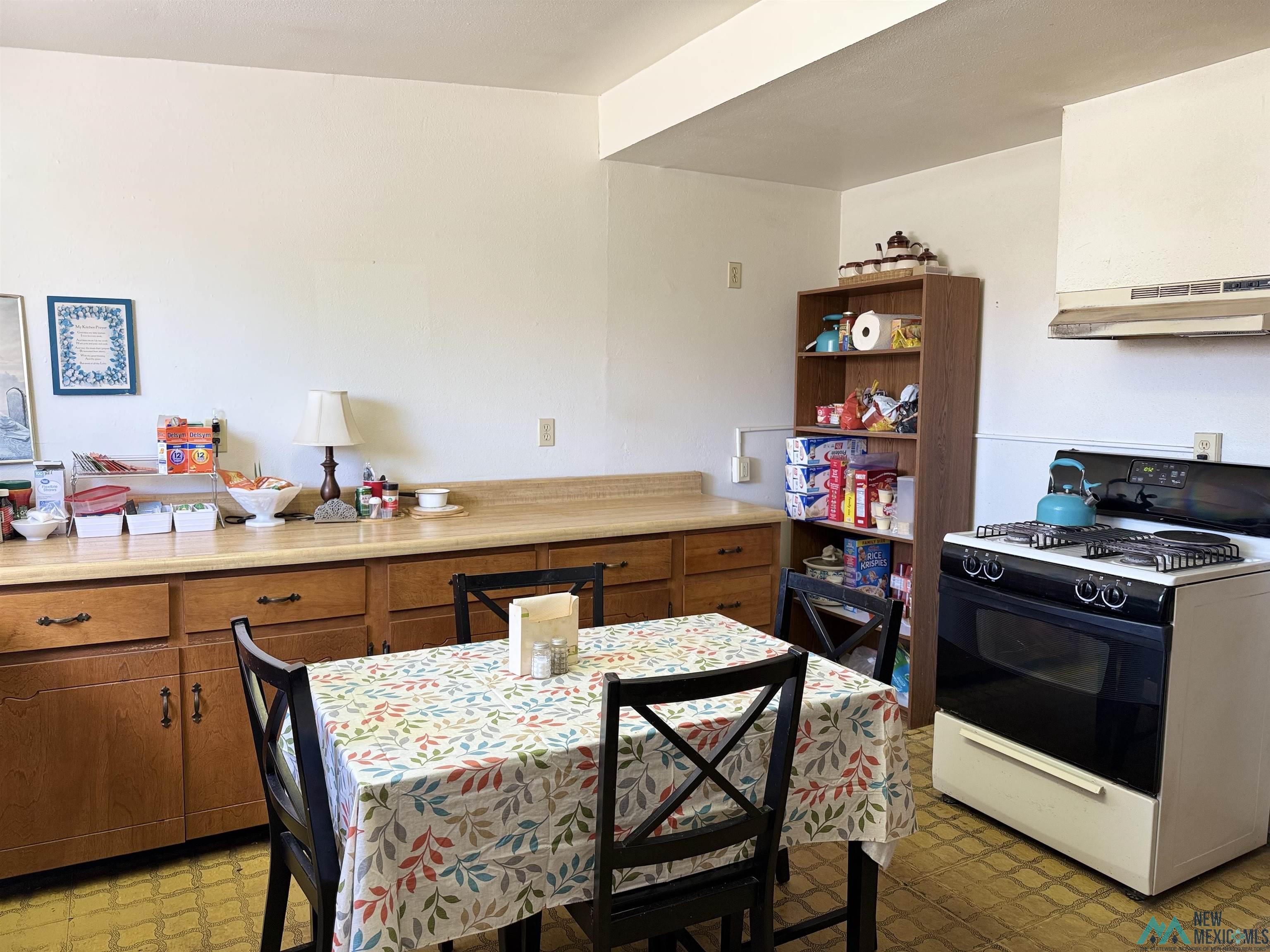 624 S Diamond Avenue, Deming, New Mexico image 2