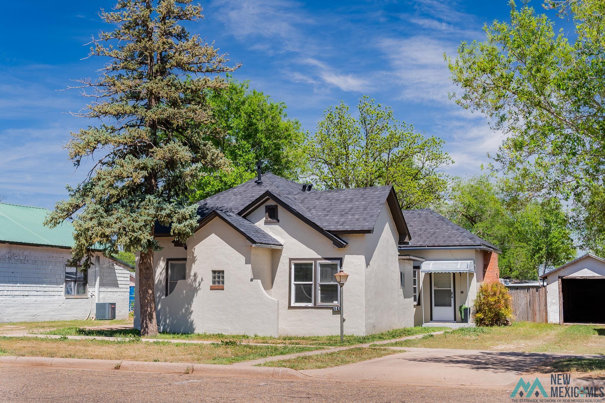1217 E Sheldon Street, Clovis, Texas image 1