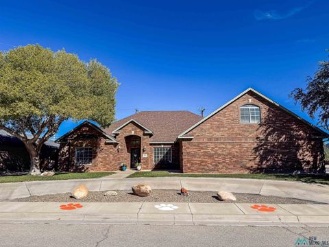 Homes For Sale - 2002 W Ray Avenue<br/> Eddy County, Artesia, NM 88210