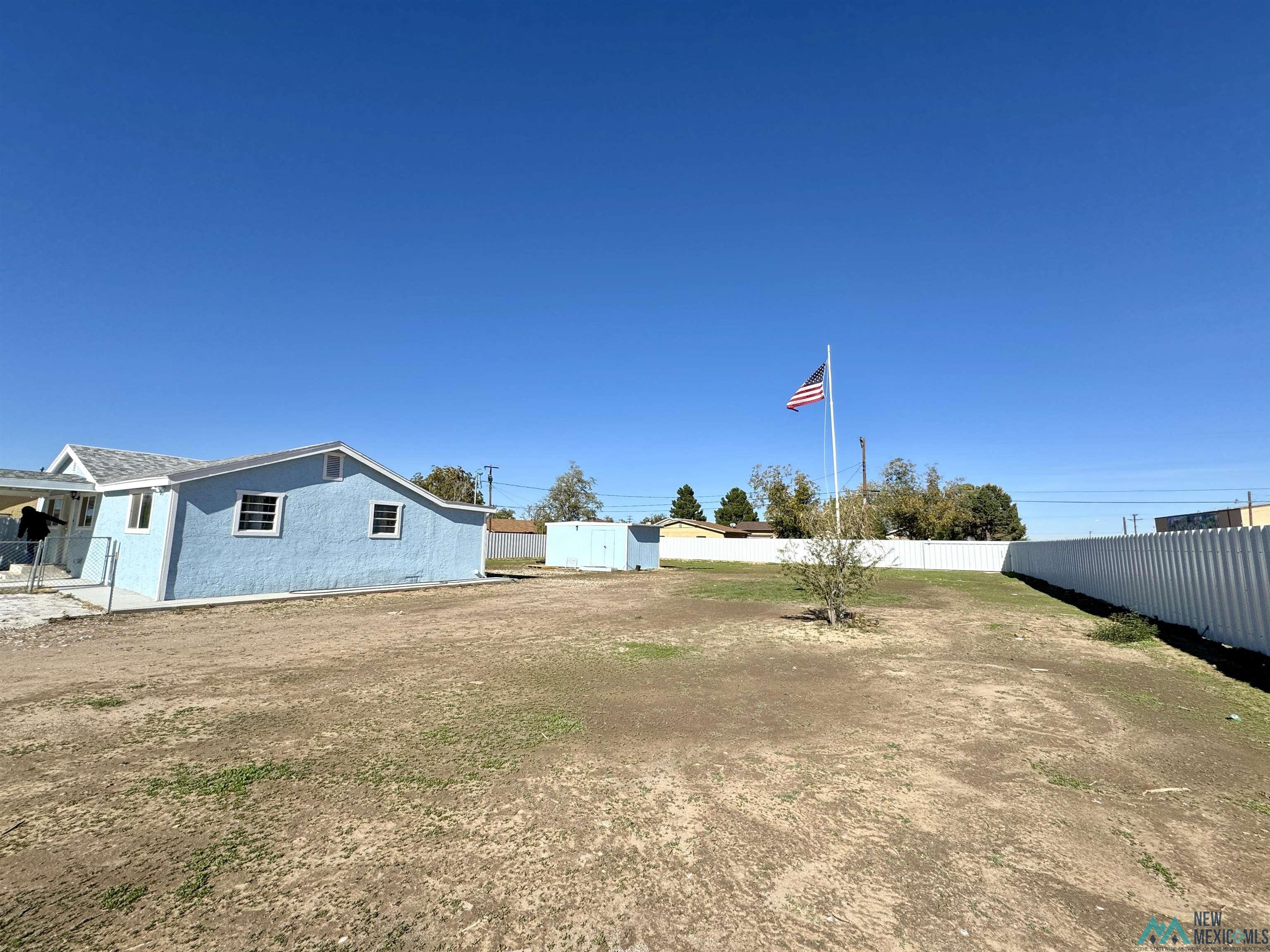 309 E Deming Street, Roswell, New Mexico image 2