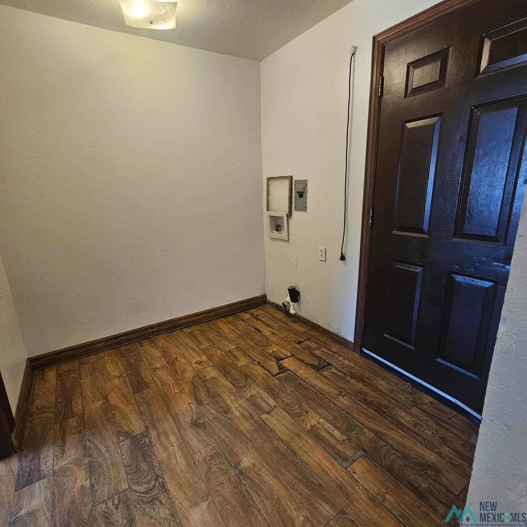 Portales, New Mexico 88130, United States, 3 Bedrooms Bedrooms, ,1 BathroomBathrooms,Residential,Active,204774