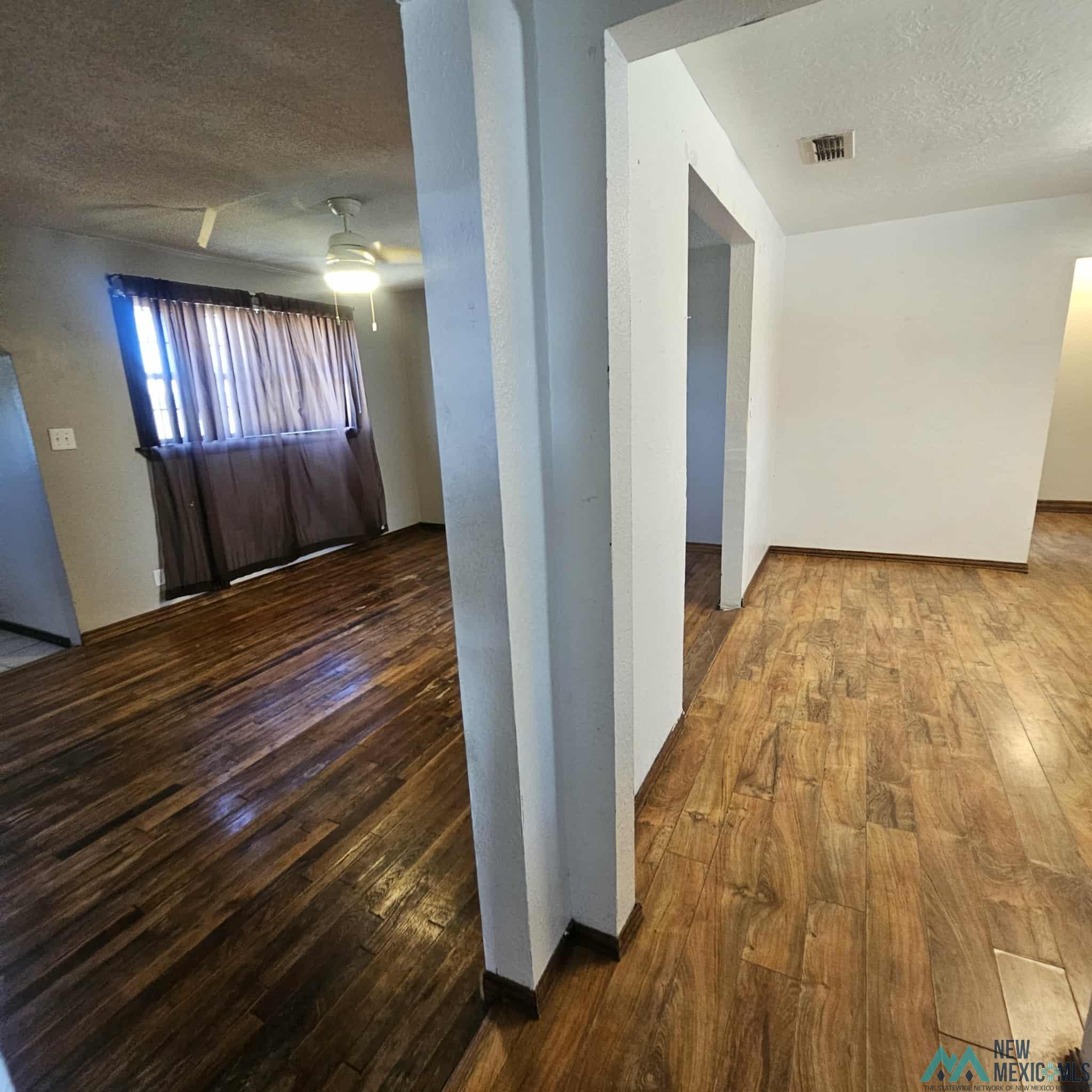 Portales, New Mexico 88130, United States, 3 Bedrooms Bedrooms, ,1 BathroomBathrooms,Residential,Active,204774