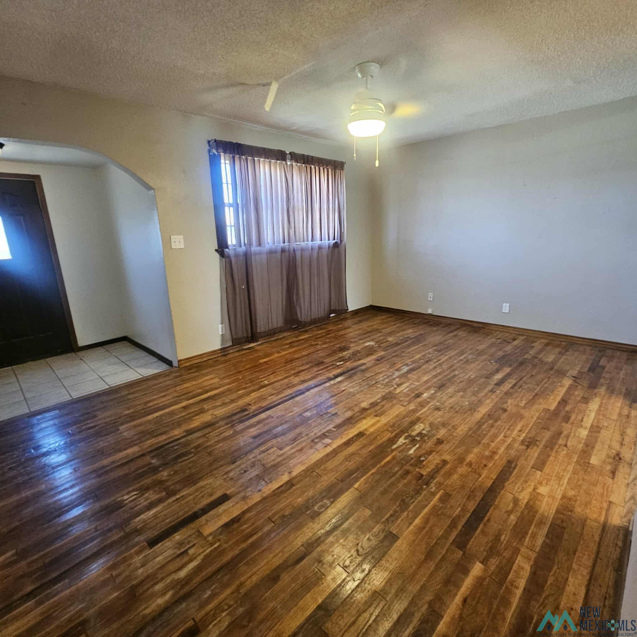 Portales, New Mexico 88130, United States, 3 Bedrooms Bedrooms, ,1 BathroomBathrooms,Residential,Active,204774