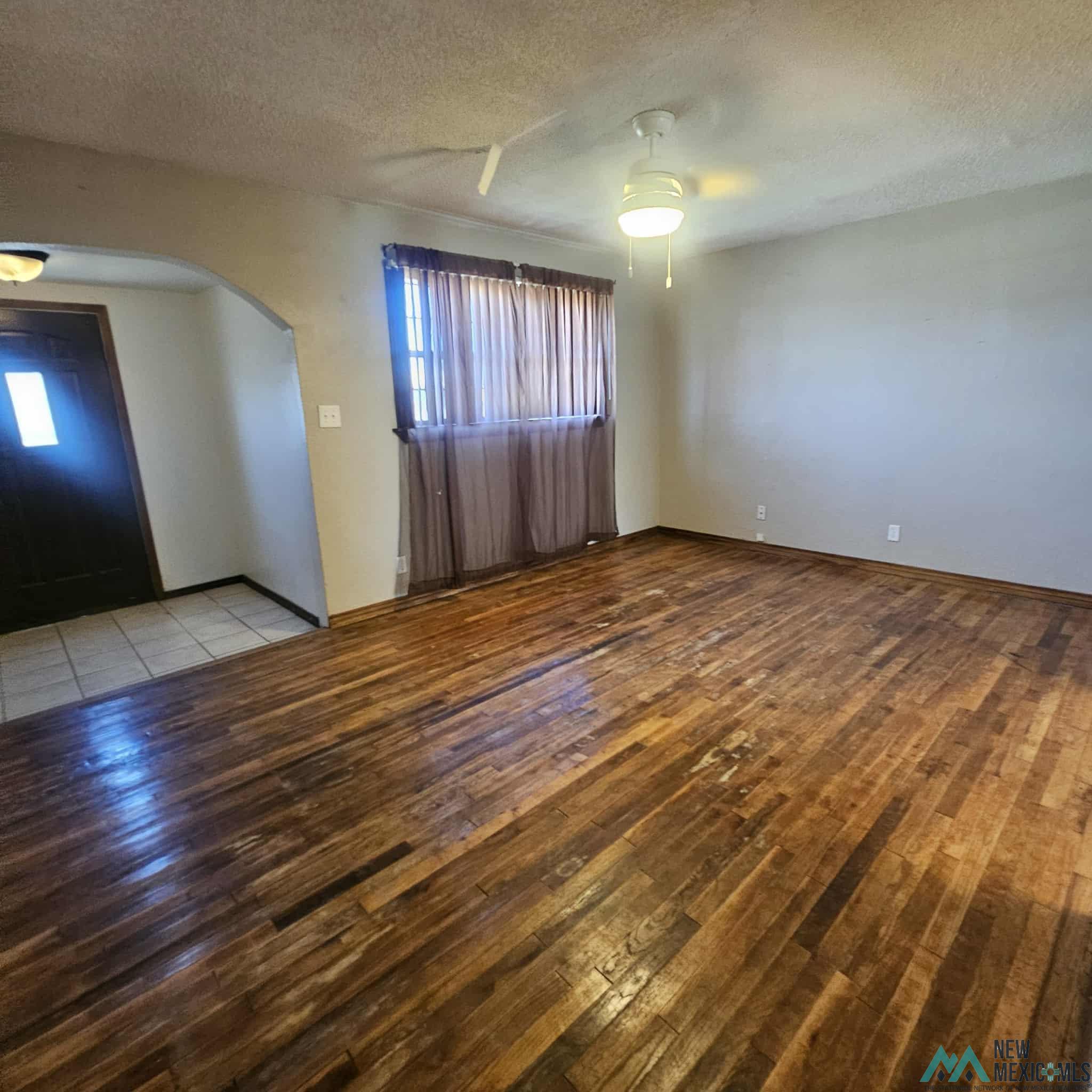 Portales, New Mexico 88130, United States, 3 Bedrooms Bedrooms, ,1 BathroomBathrooms,Residential,Active,204774
