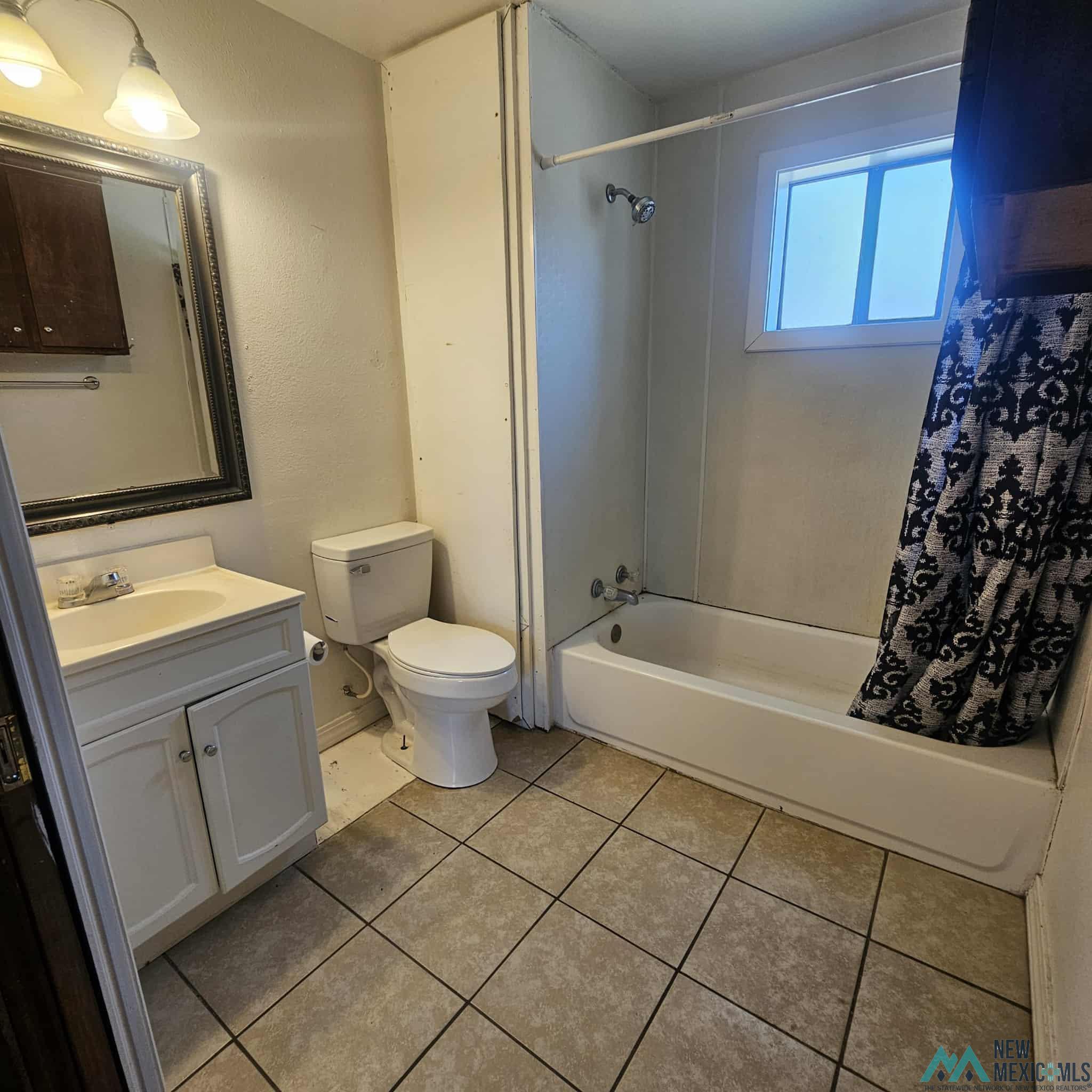 Portales, New Mexico 88130, United States, 3 Bedrooms Bedrooms, ,1 BathroomBathrooms,Residential,Active,204774