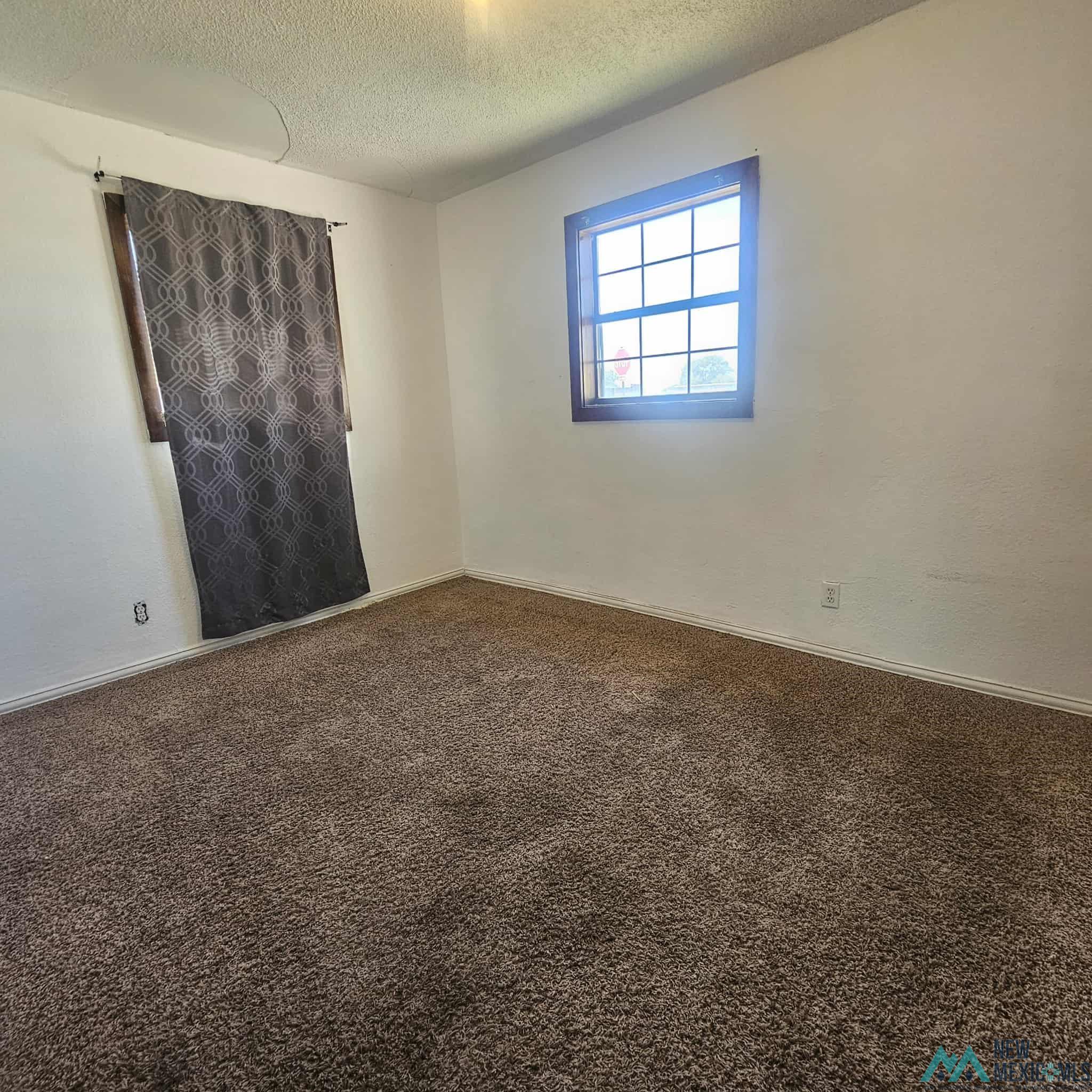 Portales, New Mexico 88130, United States, 3 Bedrooms Bedrooms, ,1 BathroomBathrooms,Residential,Active,204774