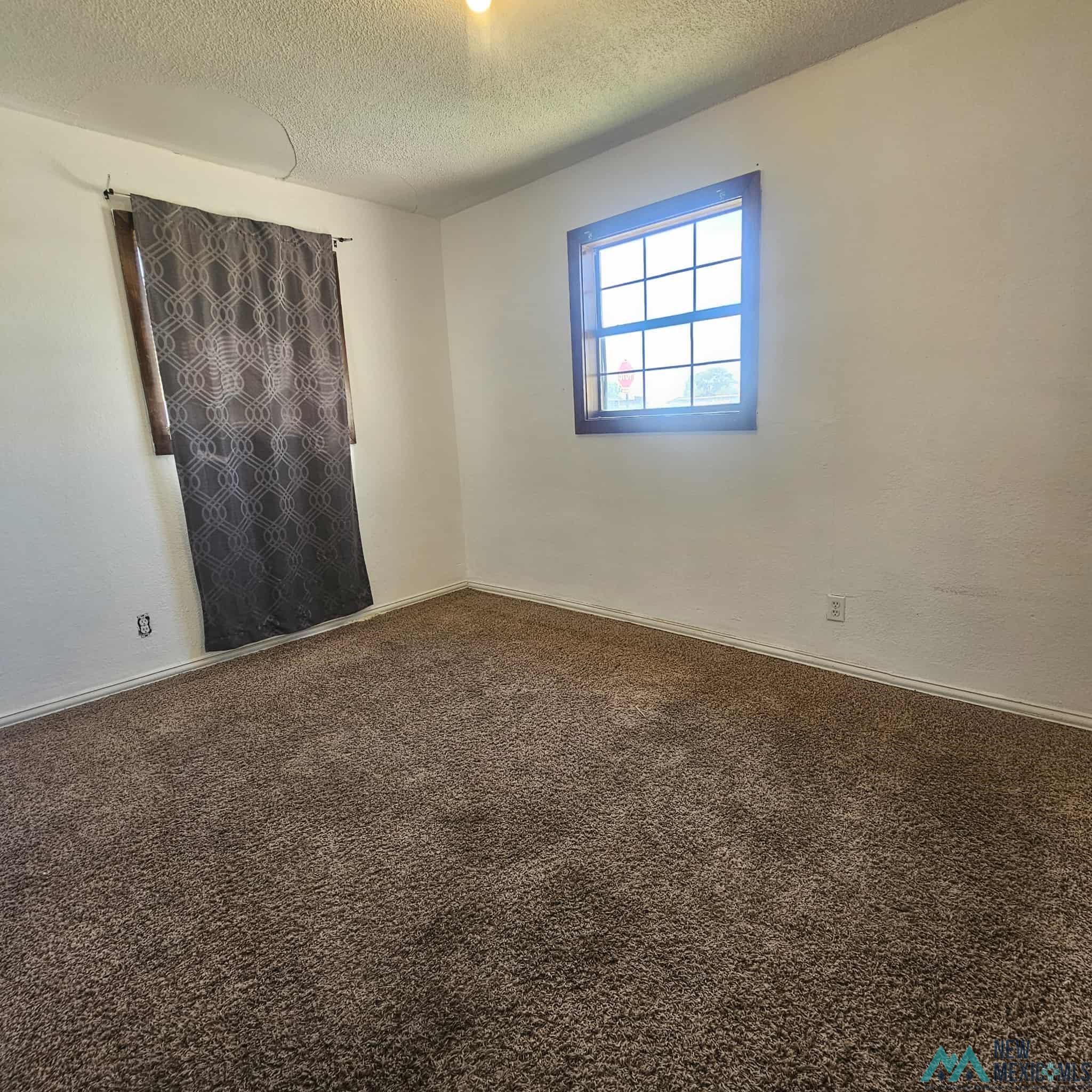 Portales, New Mexico 88130, United States, 3 Bedrooms Bedrooms, ,1 BathroomBathrooms,Residential,Active,204774