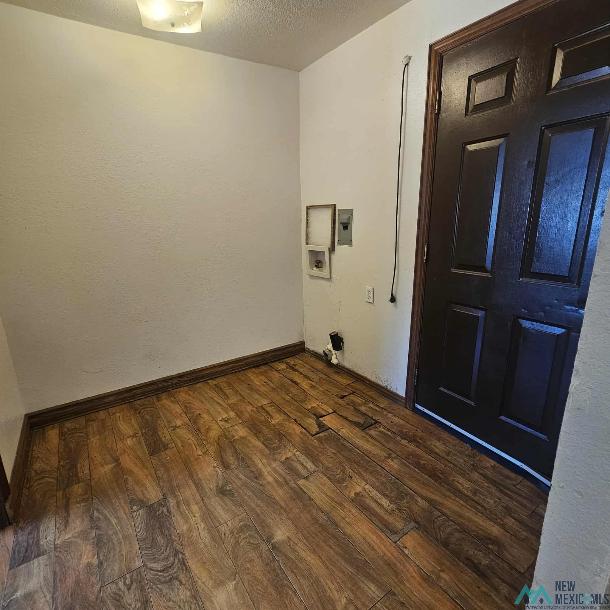 Portales, New Mexico 88130, United States, 3 Bedrooms Bedrooms, ,1 BathroomBathrooms,Residential,Active,204774