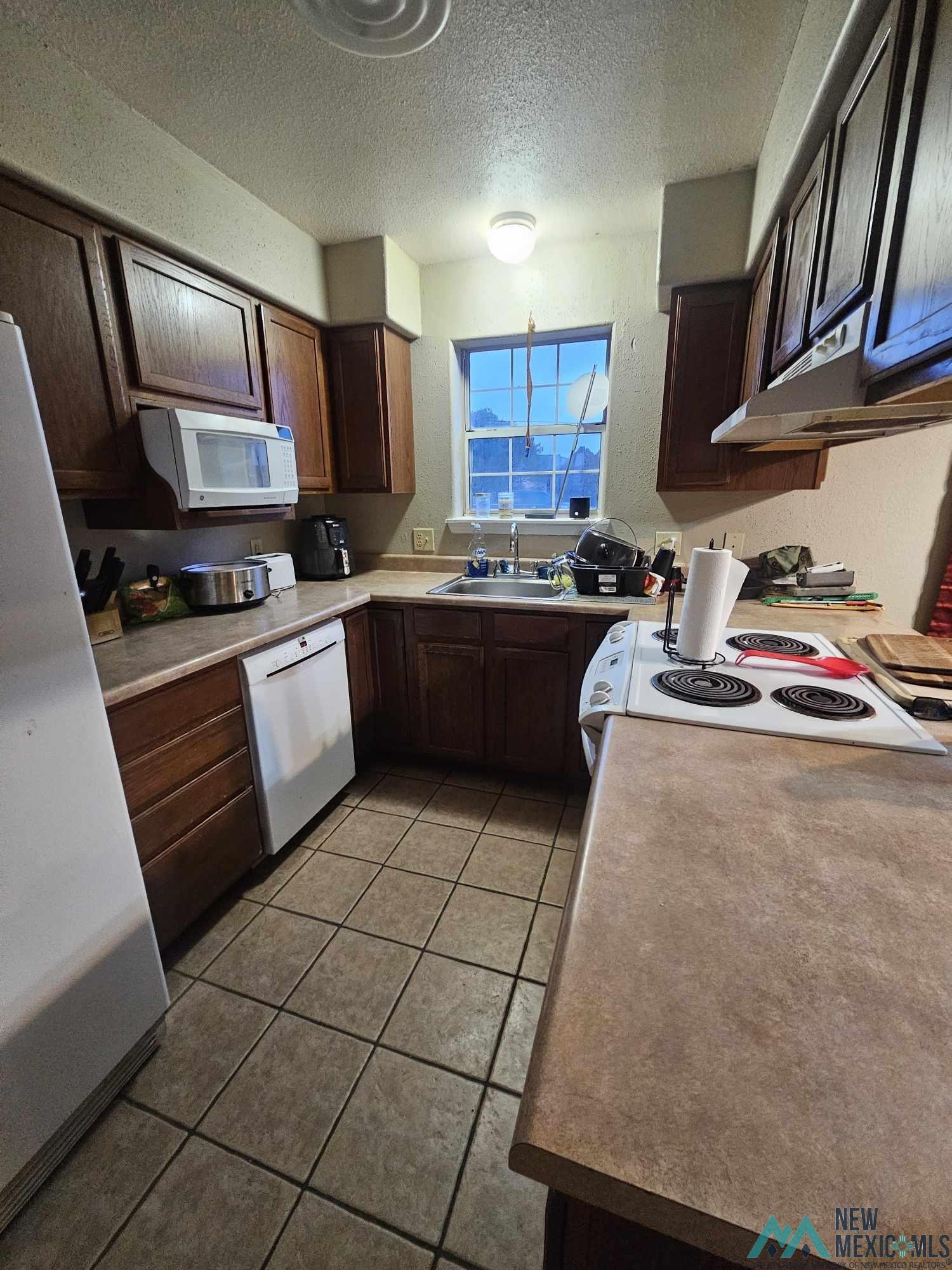 Clovis, New Mexico 88101, United States, 3 Bedrooms Bedrooms, ,2 BathroomsBathrooms,Residential,Pending,66011