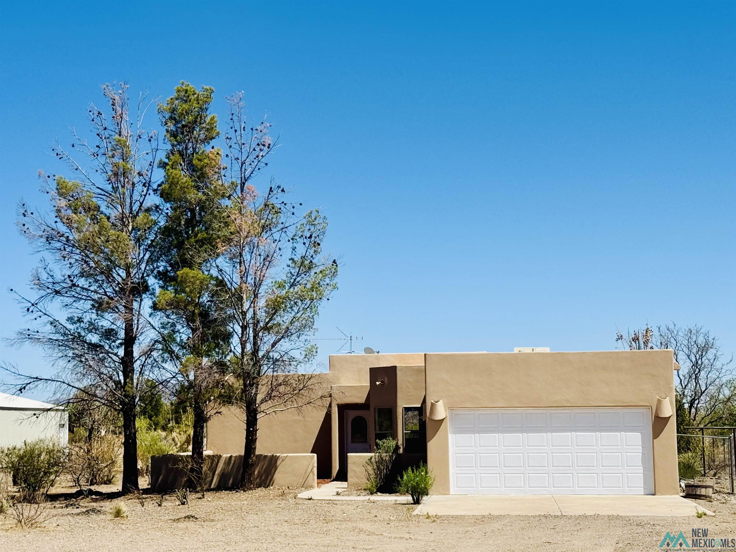 4047 SW Marengo Road, Deming, Texas image 1