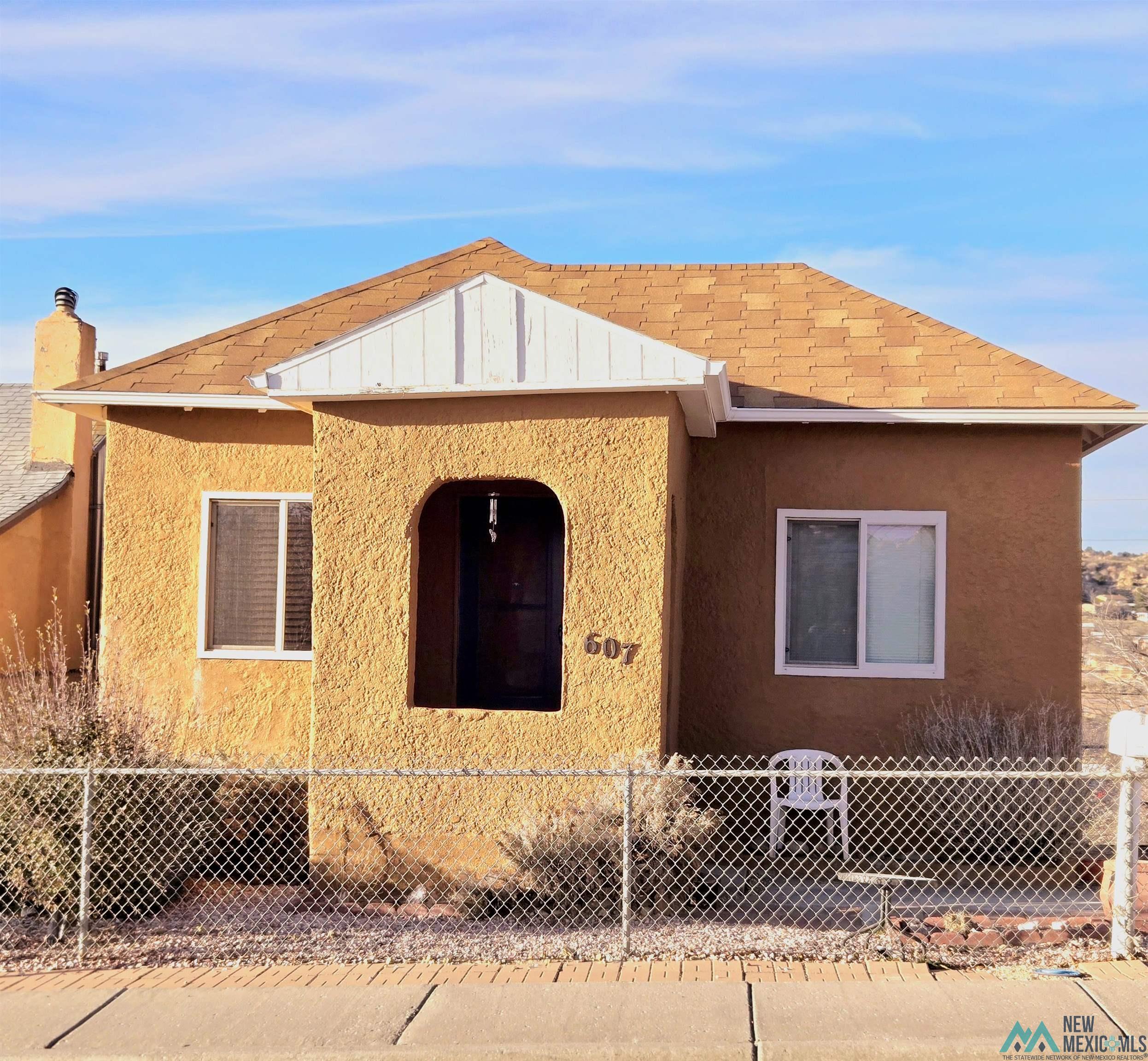 607 E Aztec Avenue, Gallup, Texas image 2