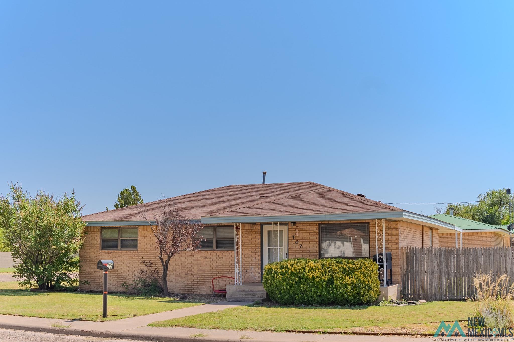 107 W 19th Street, Portales, New Mexico image 2