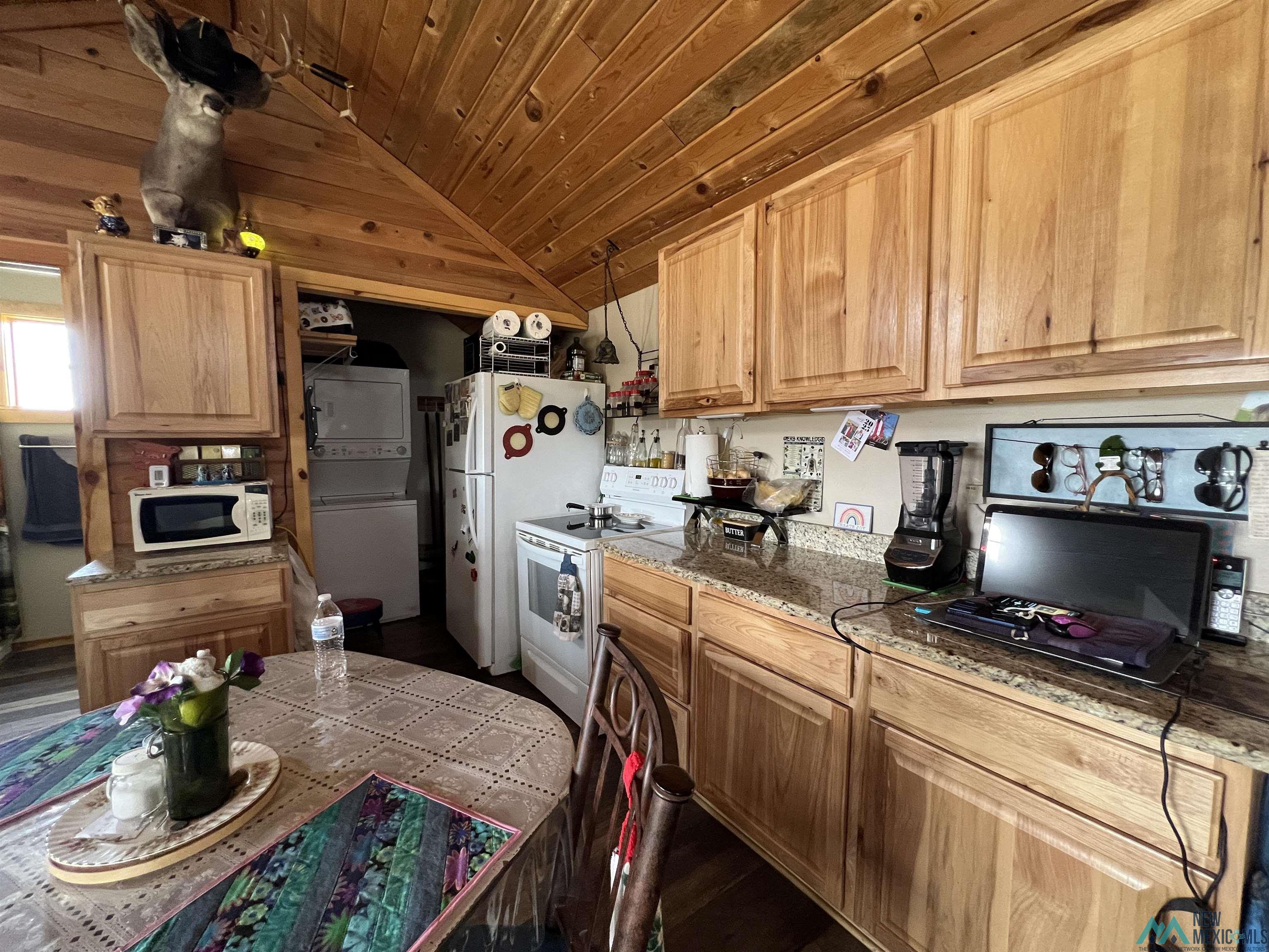 15 Victoria Road, Pie Town, Texas image 3