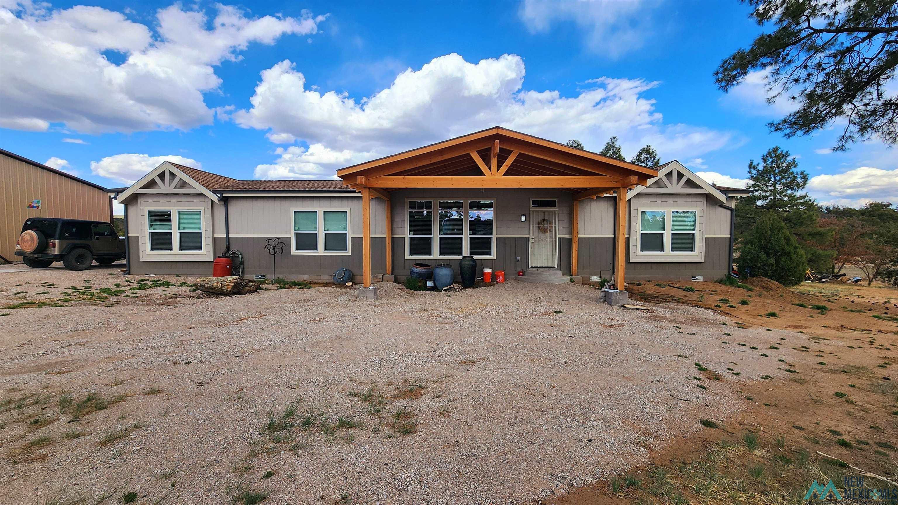 325 E Pinehaven Road, Vanderwagen, Texas image 1