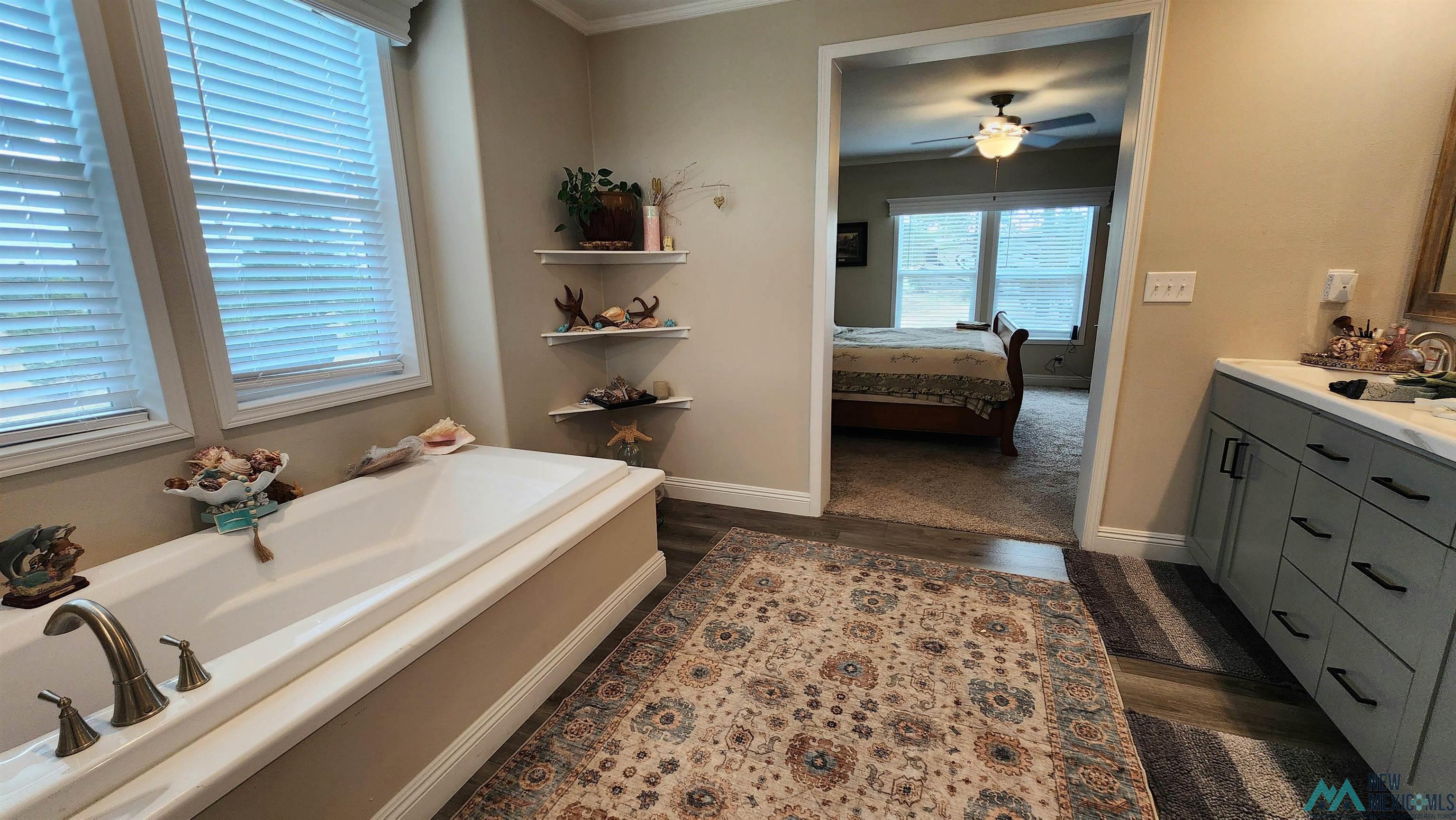 325 E Pinehaven Road, Vanderwagen, Texas image 21