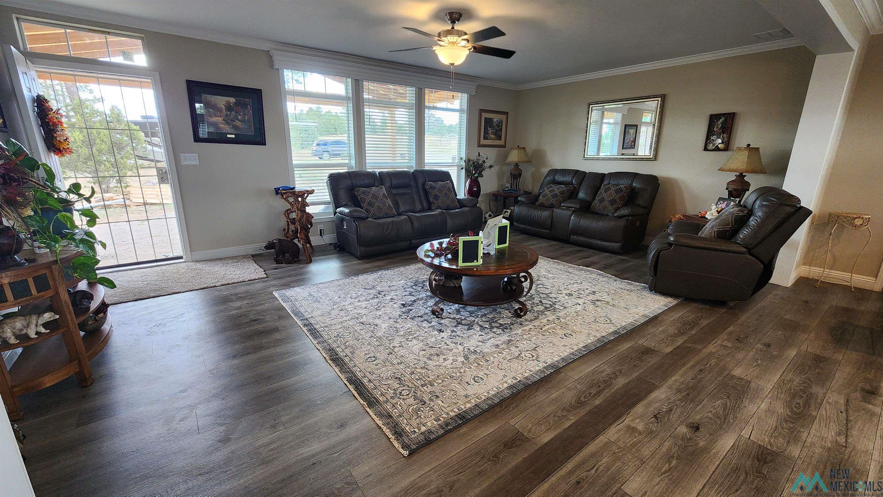 325 E Pinehaven Road, Vanderwagen, Texas image 5