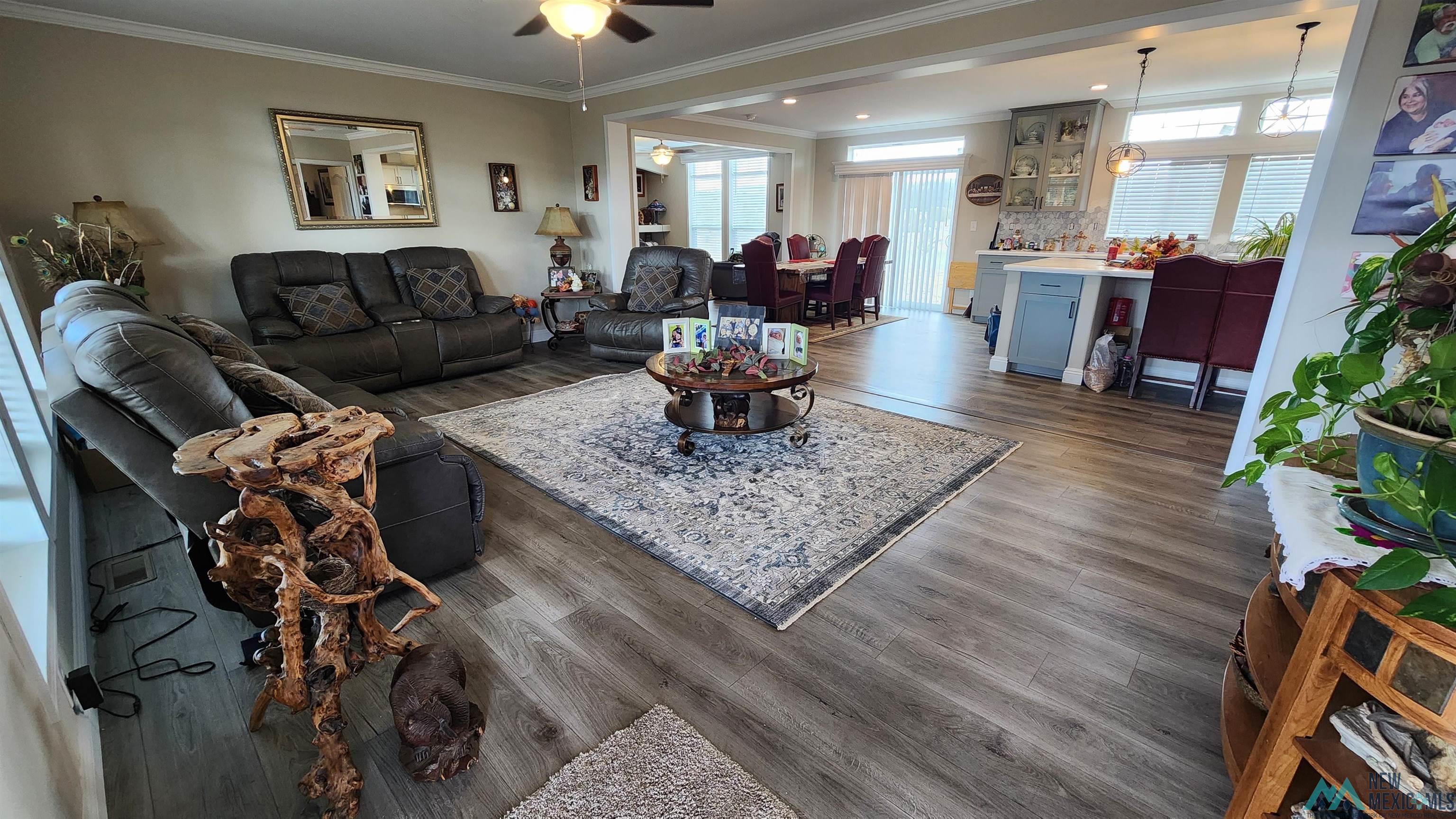 325 E Pinehaven Road, Vanderwagen, Texas image 3