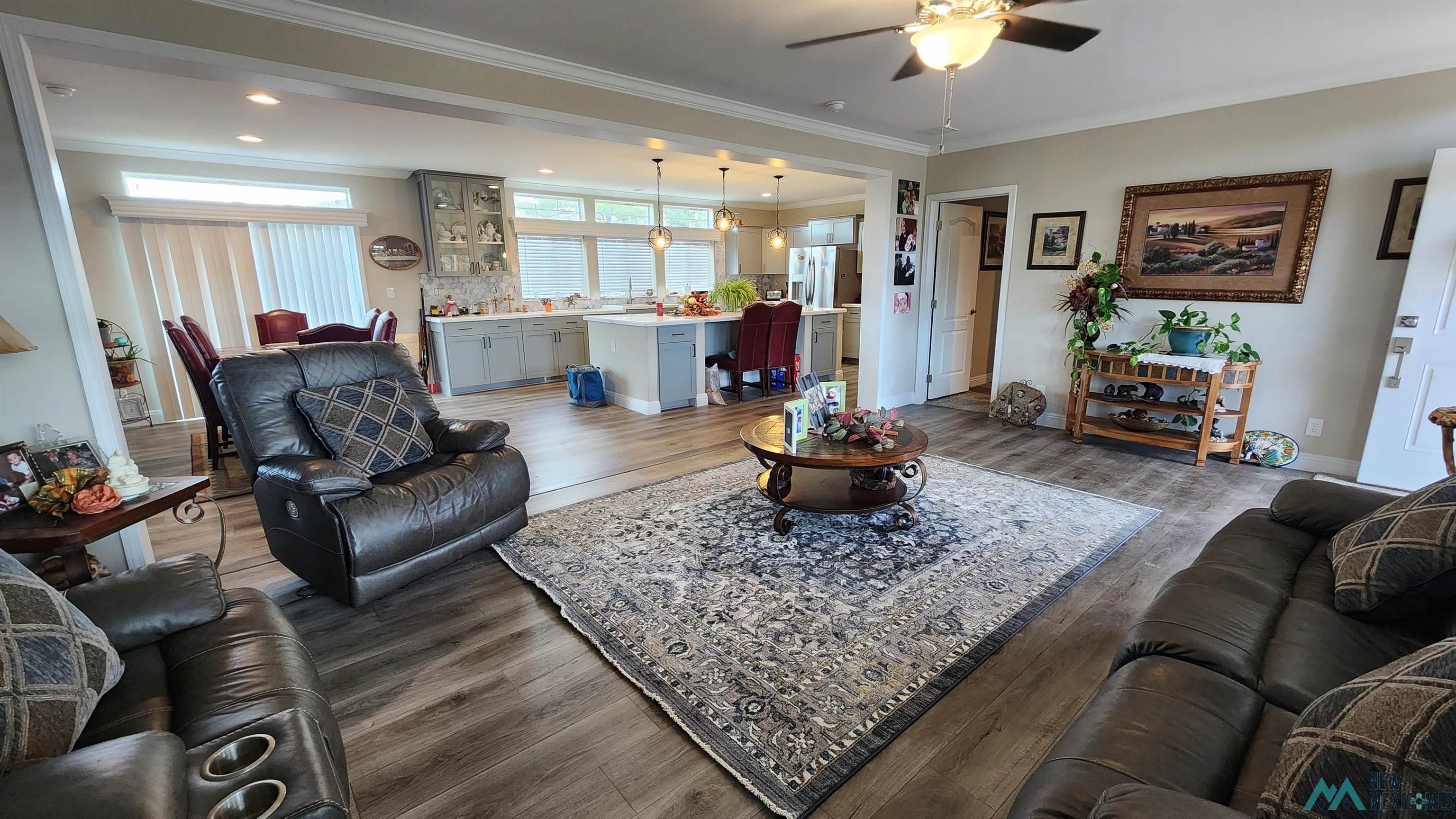 325 E Pinehaven Road, Vanderwagen, Texas image 4