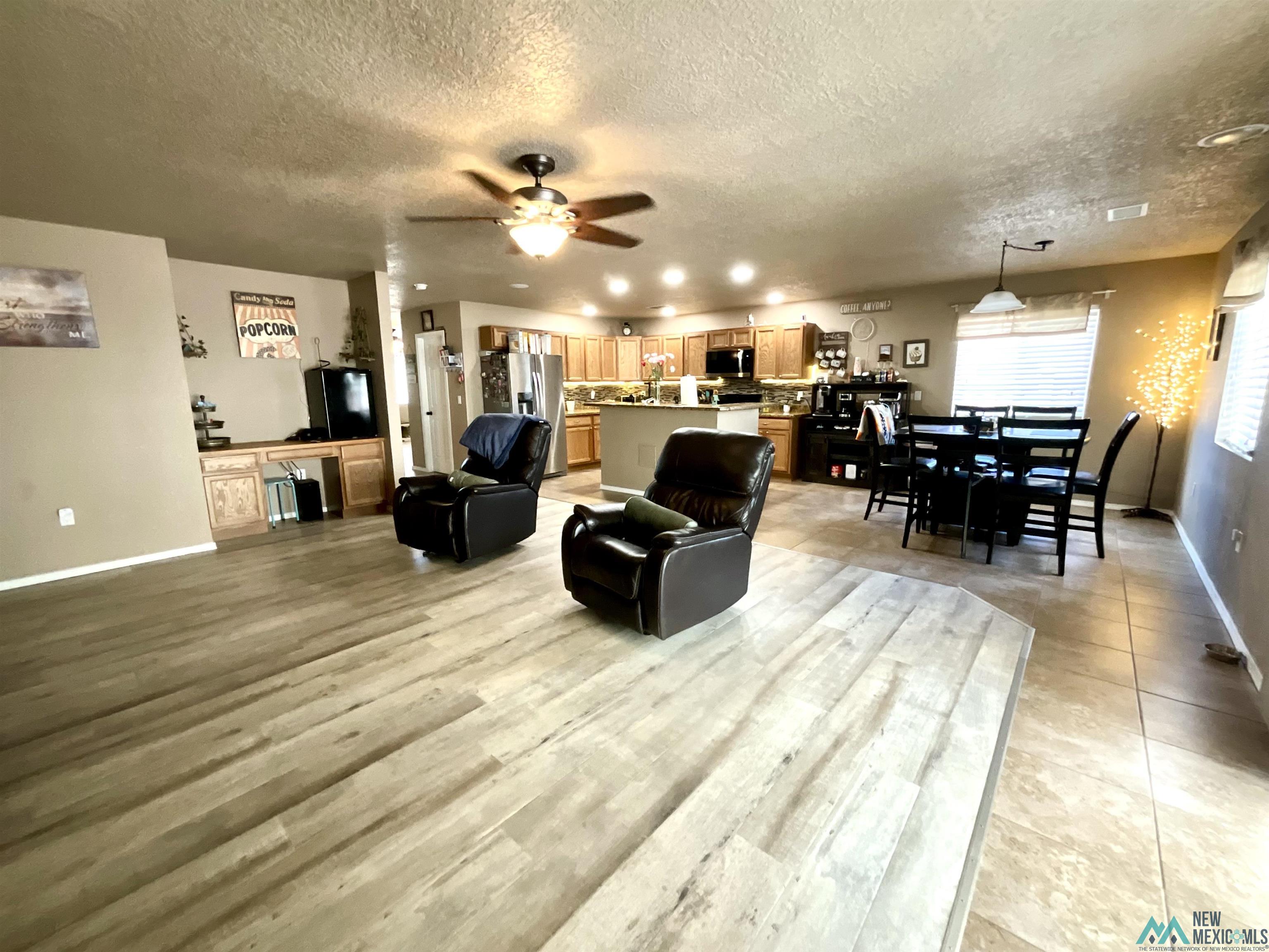 233 Crestwood Court, Gallup, Texas image 11