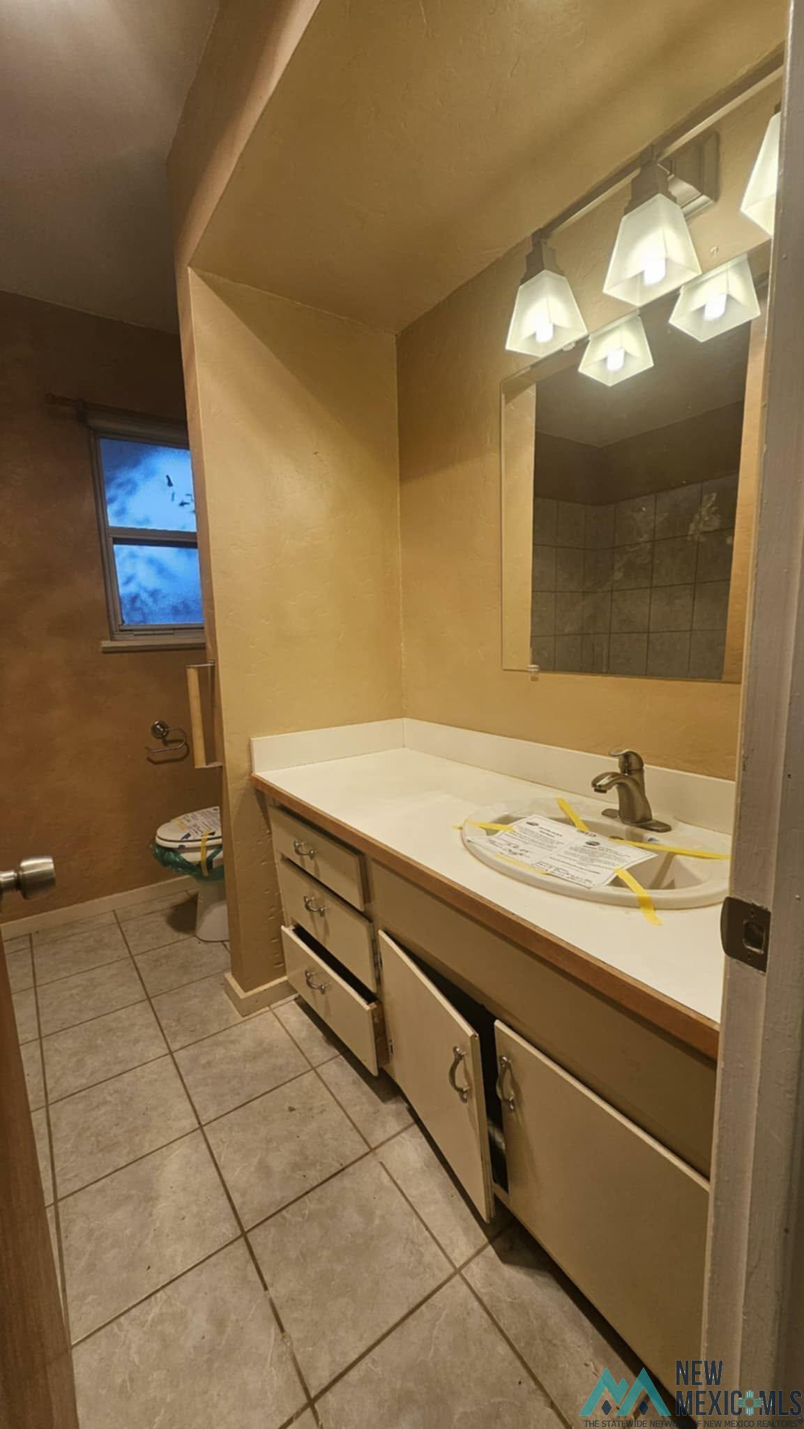 Clovis, New Mexico 88101, United States, 3 Bedrooms Bedrooms, ,2 BathroomsBathrooms,Residential,Active,254260