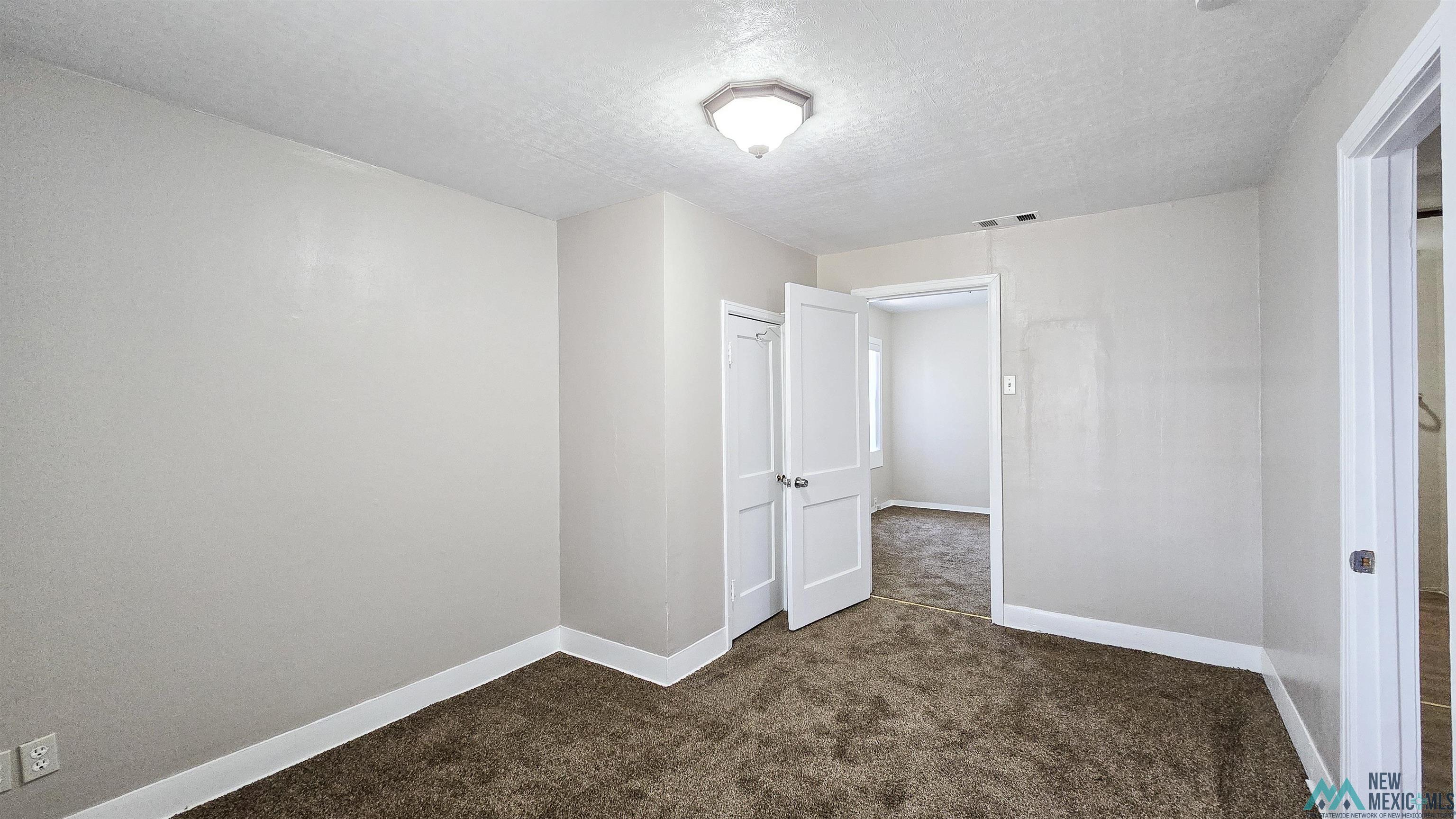 1302 W 7th Street, Roswell, Texas image 17