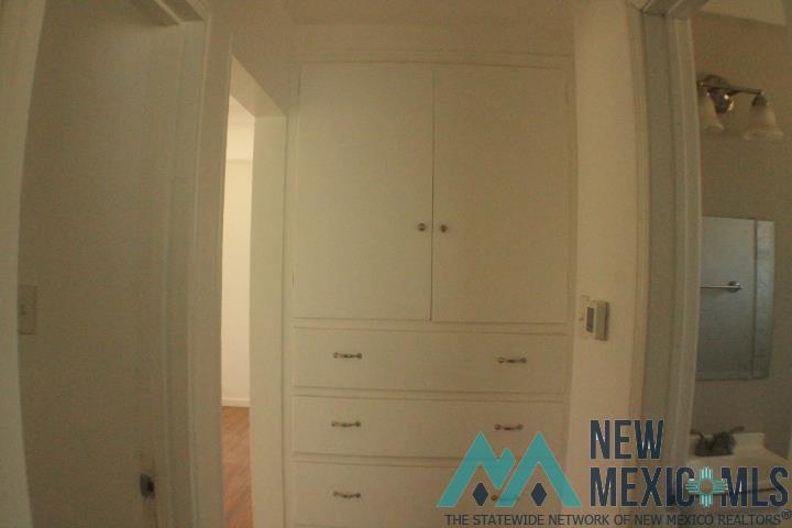 907 W Summit Street, Roswell, Texas image 18