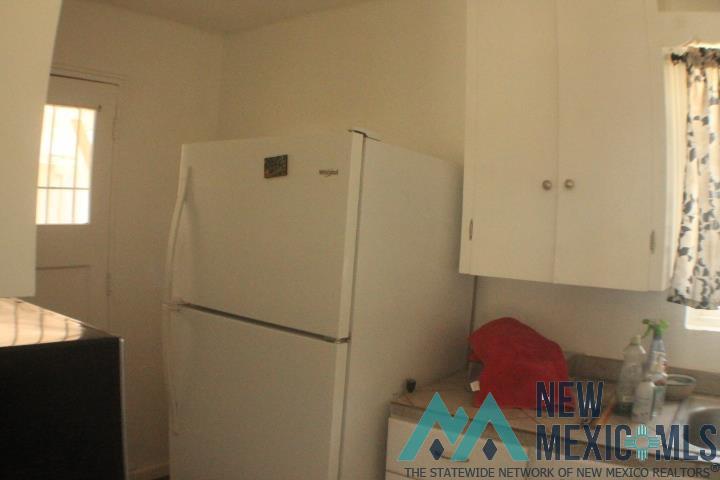 907 W Summit Street, Roswell, Texas image 3