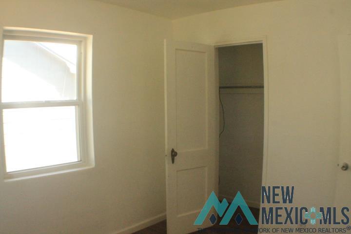 907 W Summit Street, Roswell, Texas image 11