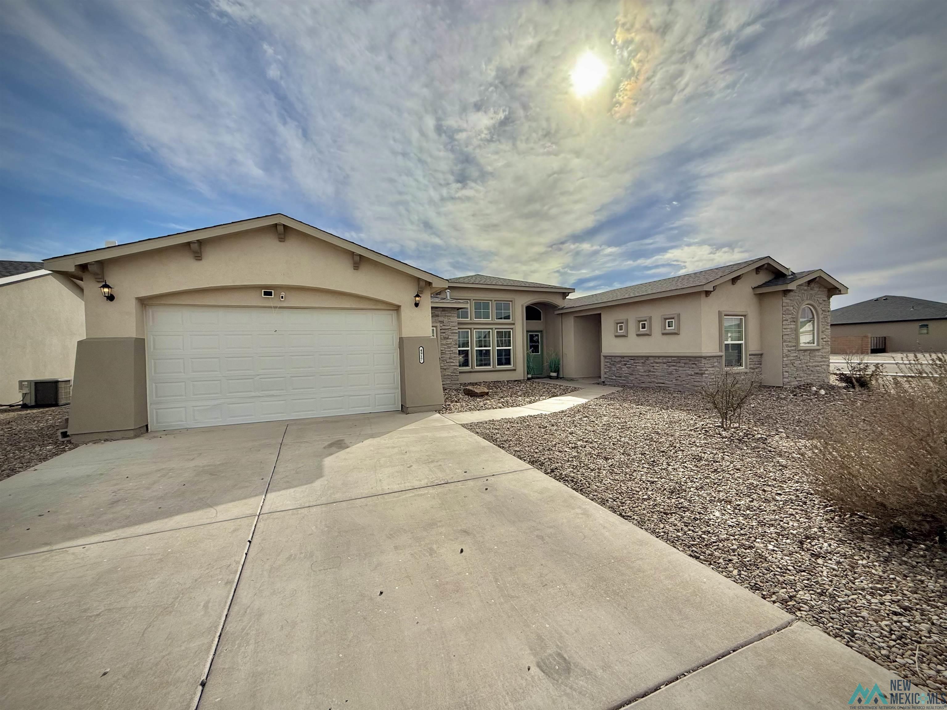 4917 W King Kelly Road, Hobbs, New Mexico image 1