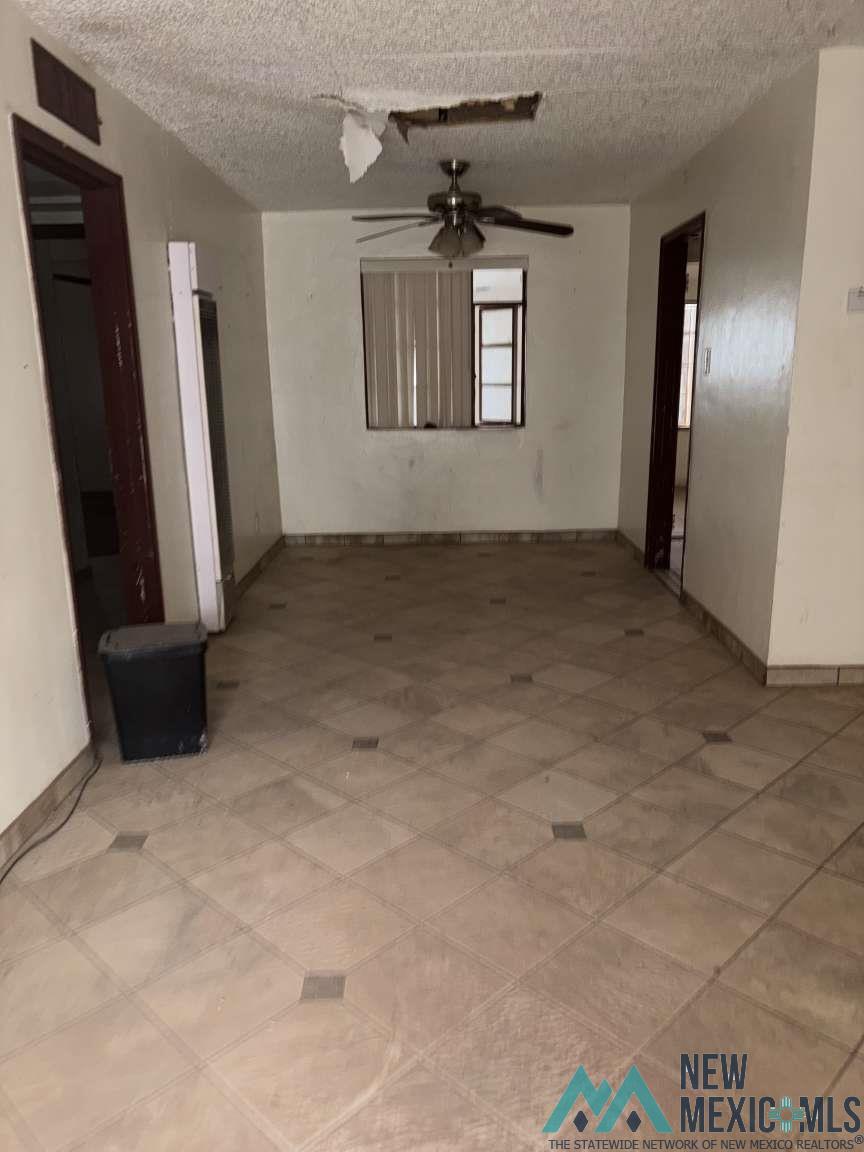 51 W Wells Street, Roswell, Texas image 8