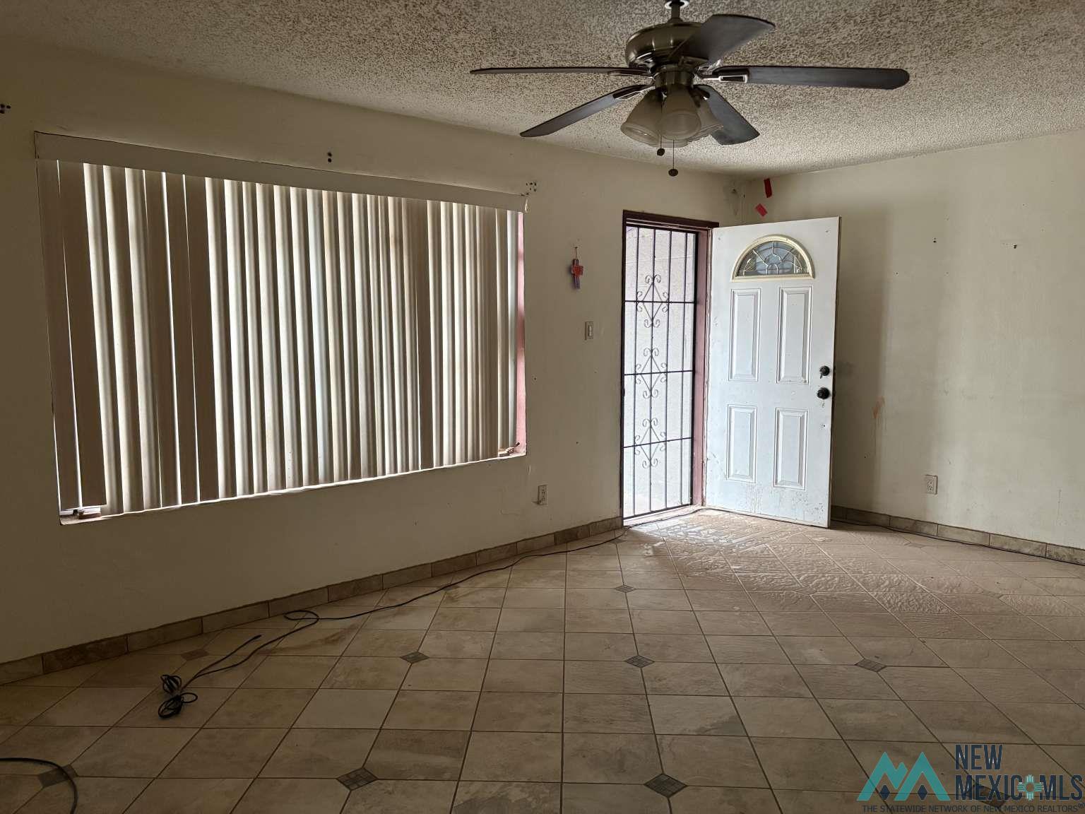 51 W Wells Street, Roswell, Texas image 2