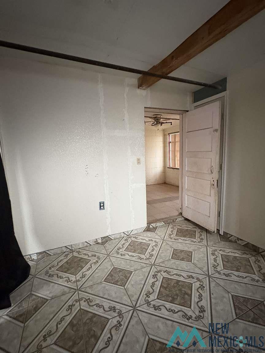 51 W Wells Street, Roswell, Texas image 6
